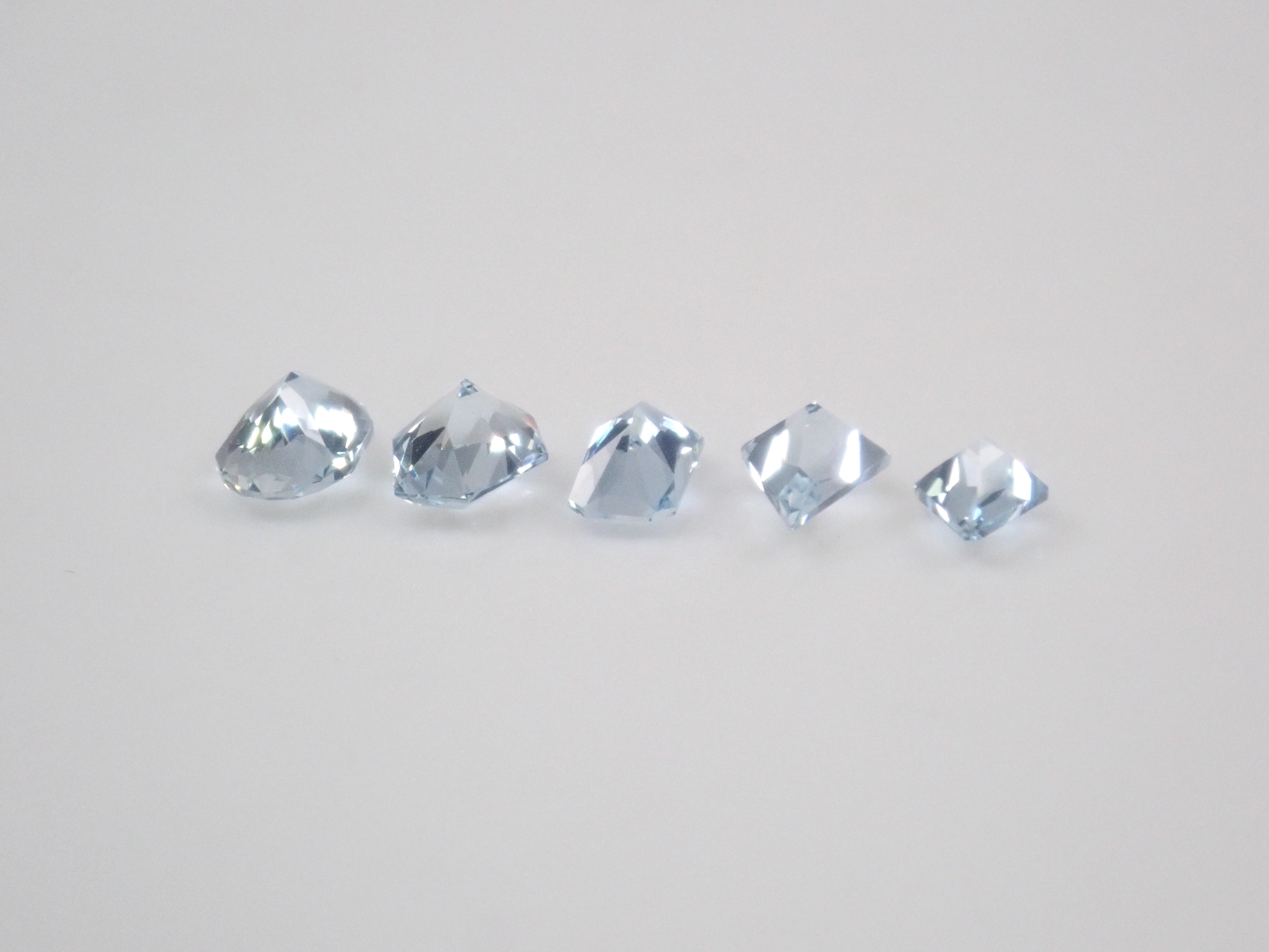 【2/8 22時販売】《限定16石》ブルー石ガチャ(バイカラーベニトアイト・ブラジル産パライバトルマリン、サンタマリアアクアマリンなど)《複数購入割引有》