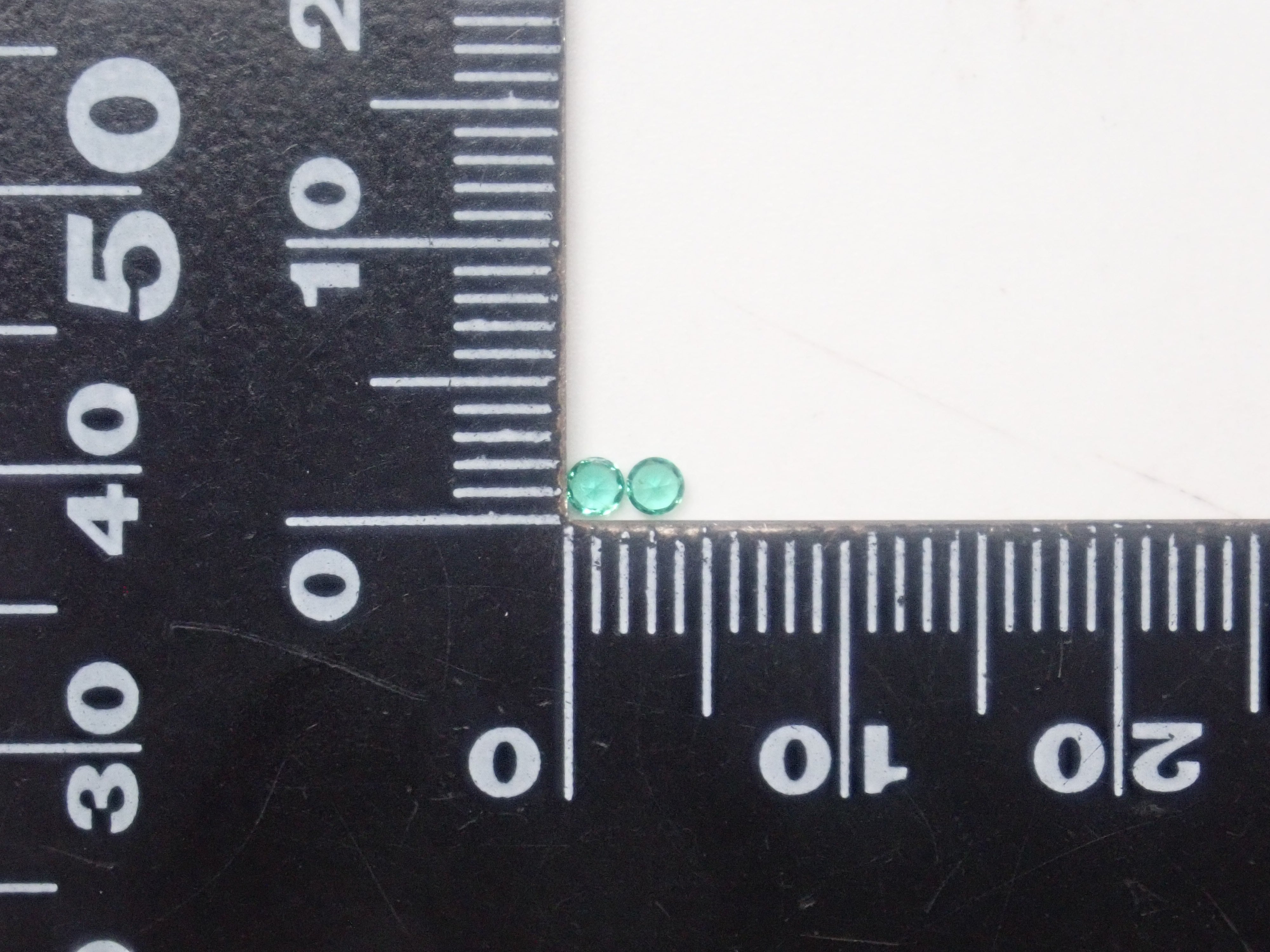 【2/7 22時販売】《限定16石》ロシア産ノンオイルエメラルド等含む💎エメラルドガチャ(エメラルドキャッツアイや特殊カット含む)《複数購入割引有》