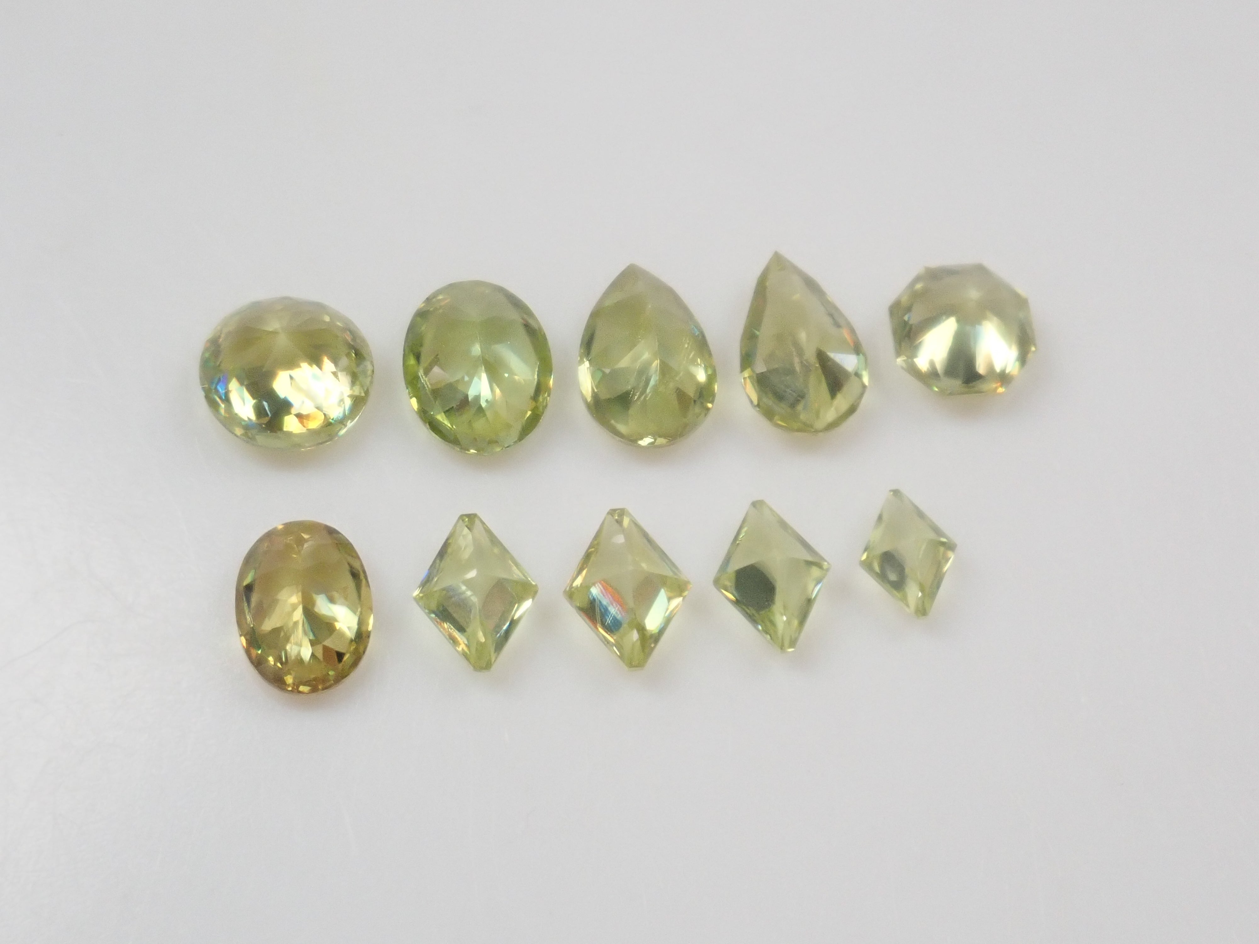 【2/8 22時販売】《限定11石》通常74,800円の甲州貴石切子plusthree「彩」含むスフェーンガチャ《複数購入割引有》