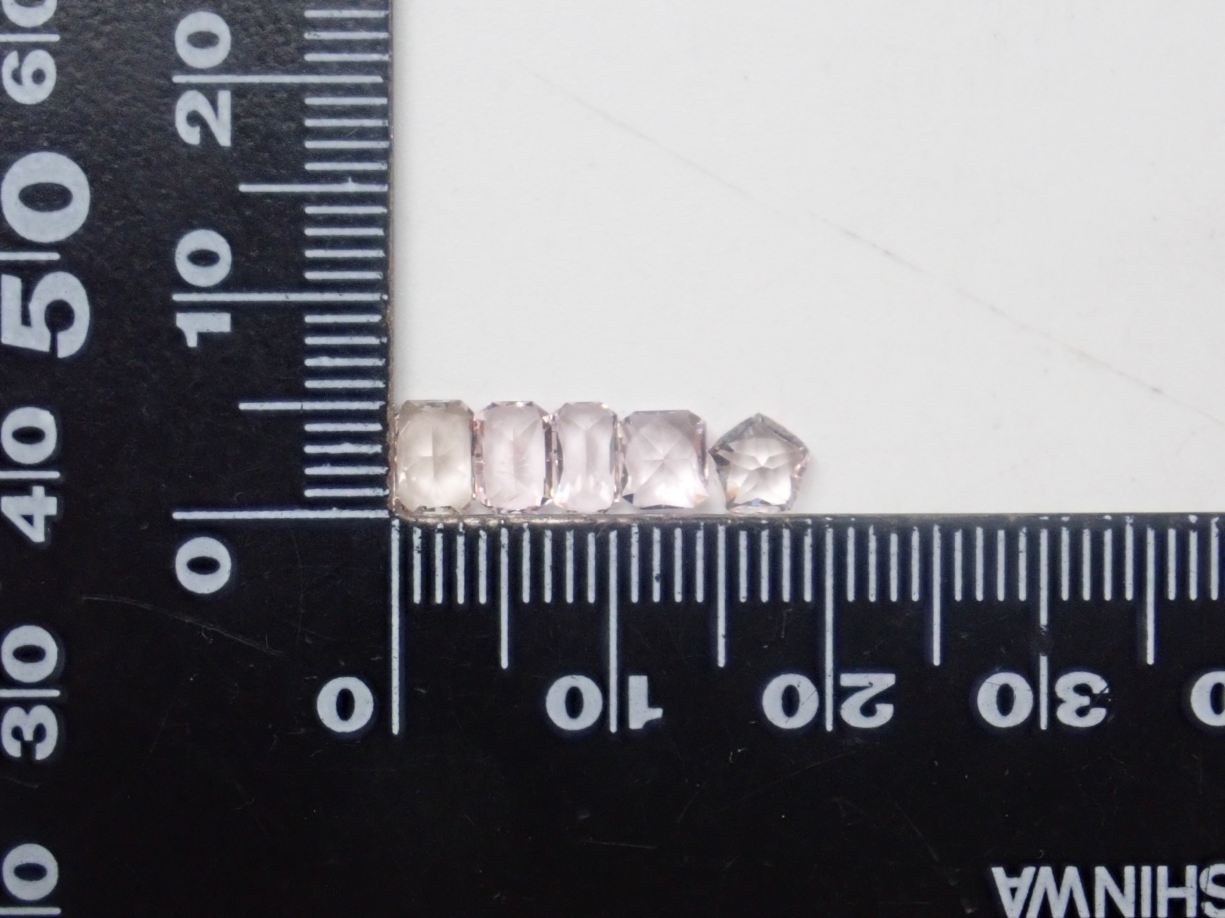 【2/8 22時販売】《限定13石》シミズ貴石様ダンデライオンカットの7mmモルガナイト含む💎モルガナイトガチャ《複数購入割引有》