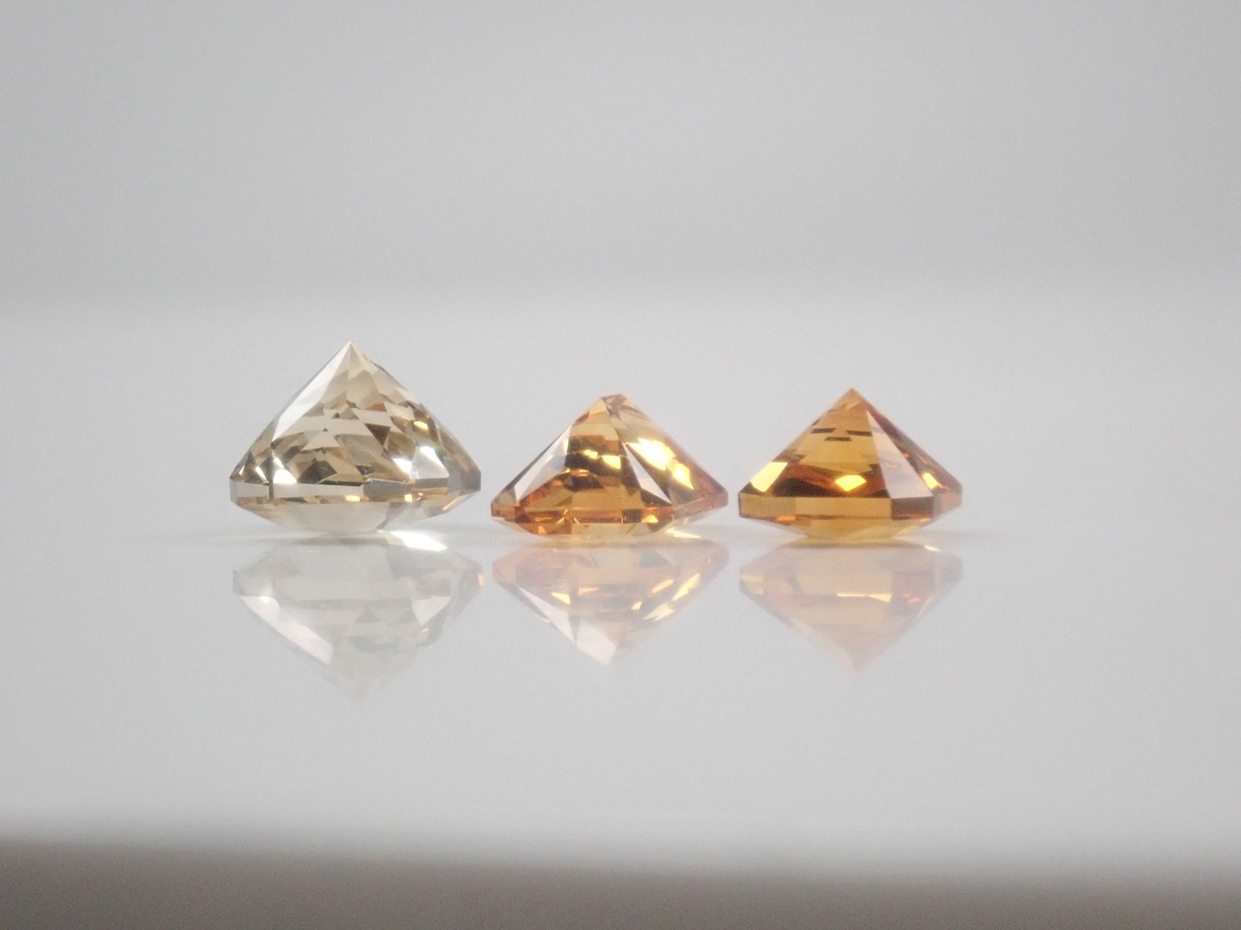 【2/21 22時販売】《限定9石》通常29,800円の甲州貴石切子plus threeを含むシトリンガチャ《複数購入割引有》