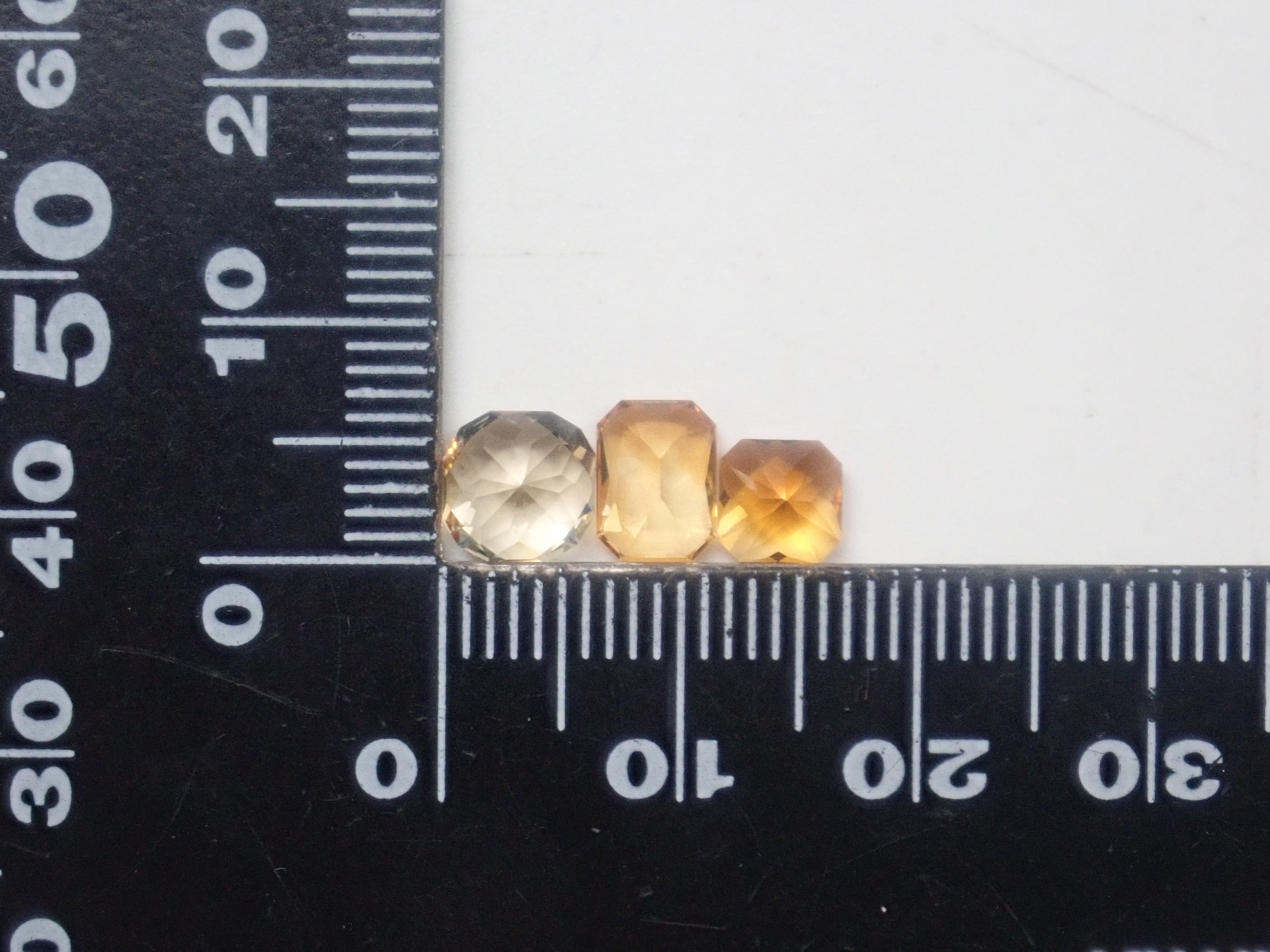 【2/21 22時販売】《限定9石》通常29,800円の甲州貴石切子plus threeを含むシトリンガチャ《複数購入割引有》