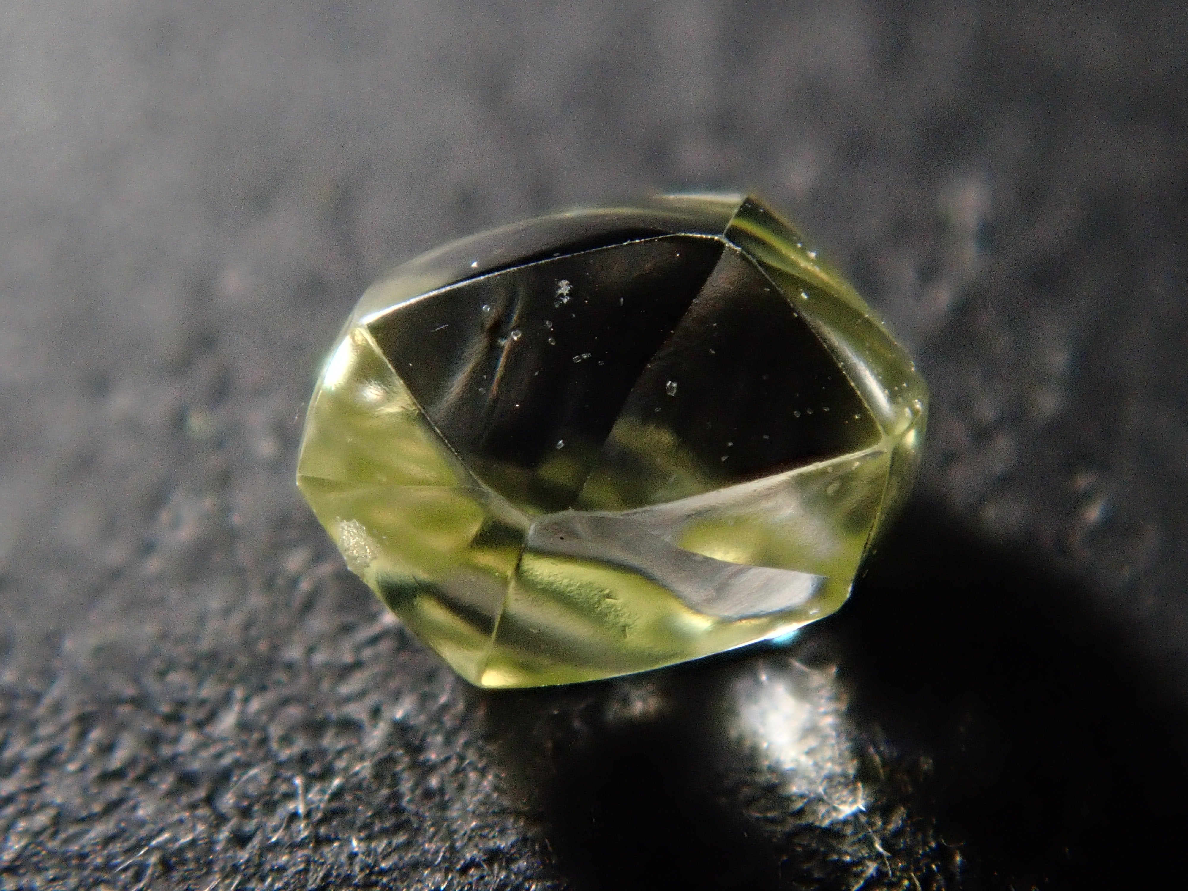 【2/11 22時販売】ダイヤモンド原石(メイカブル) 0.284ct原石