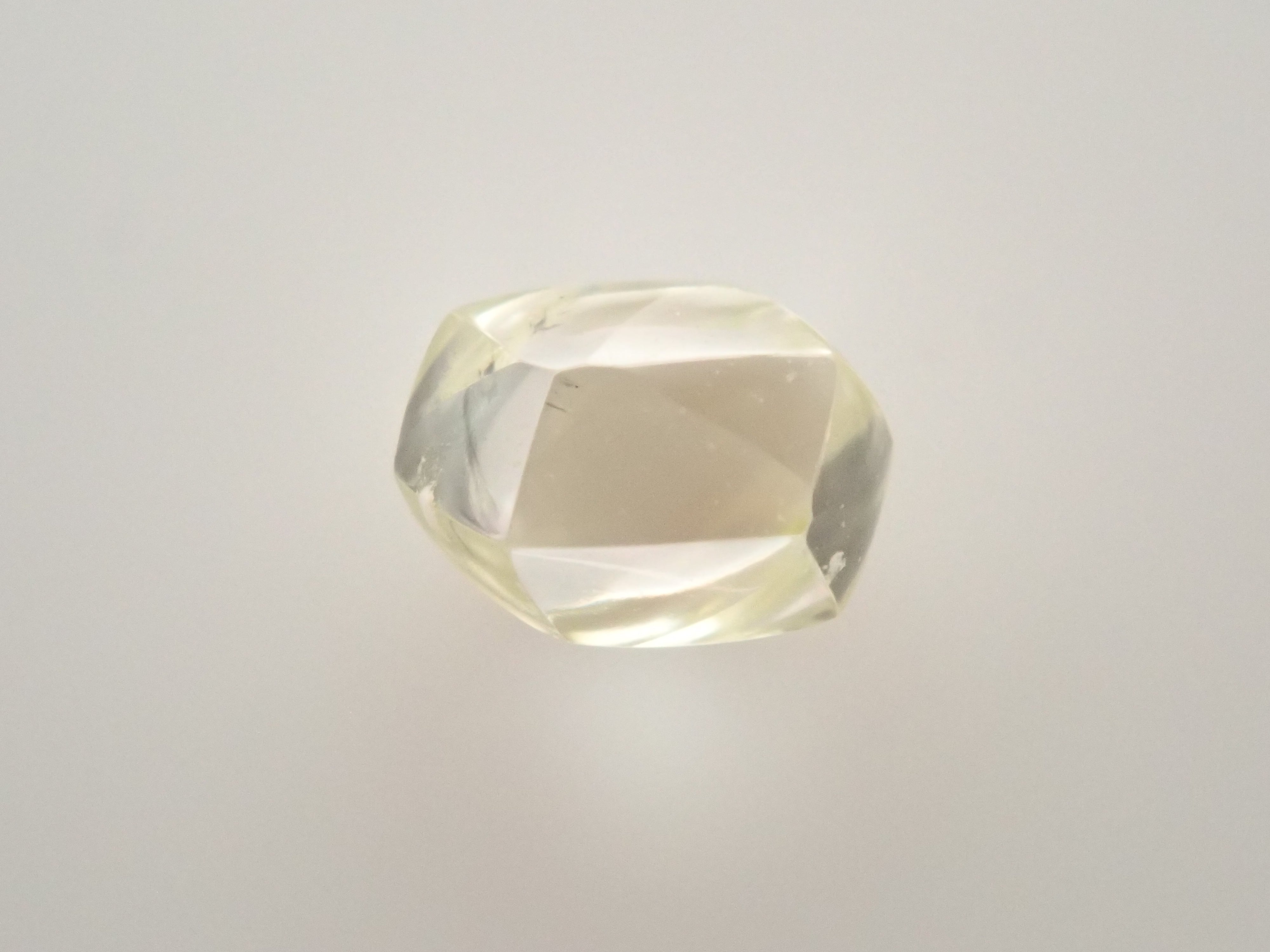 【2/11 22時販売】ダイヤモンド原石(メイカブル) 0.284ct原石