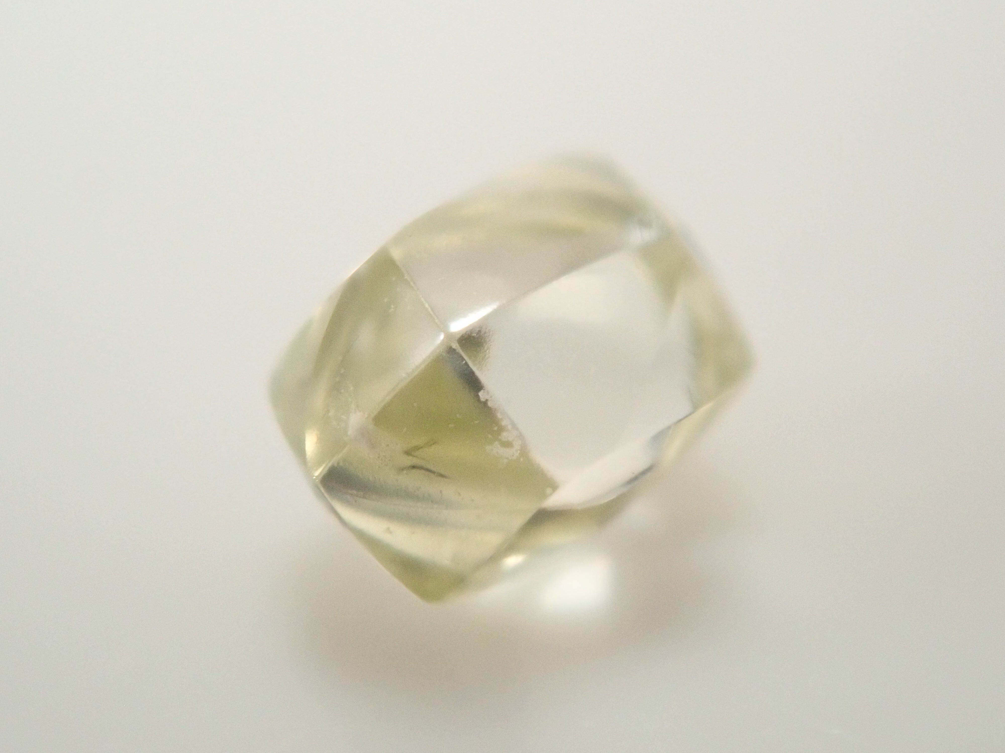 【2/11 22時販売】ダイヤモンド原石(メイカブル) 0.284ct原石