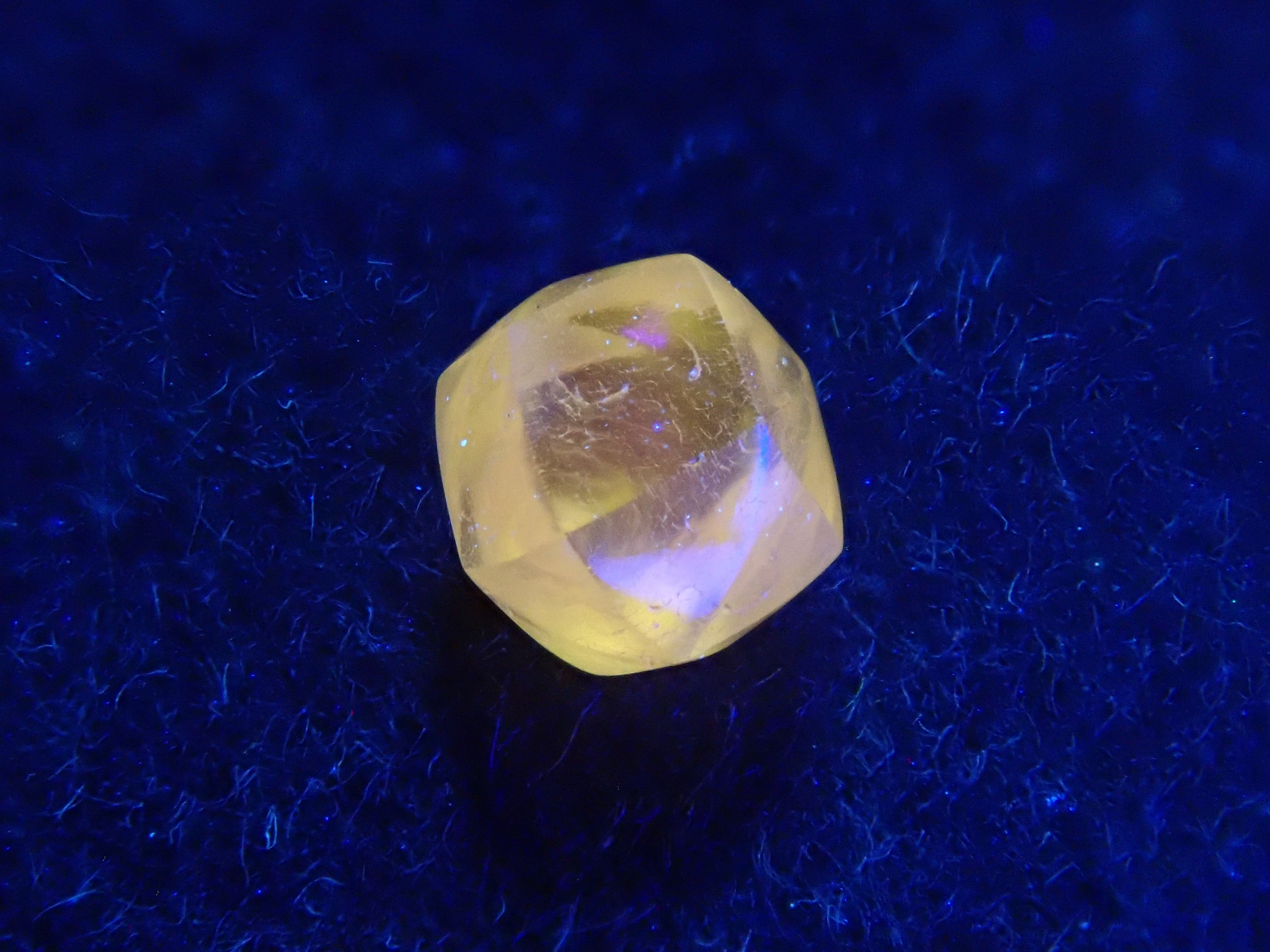 【2/11 22時販売】ダイヤモンド原石(メイカブル) 0.279ct原石