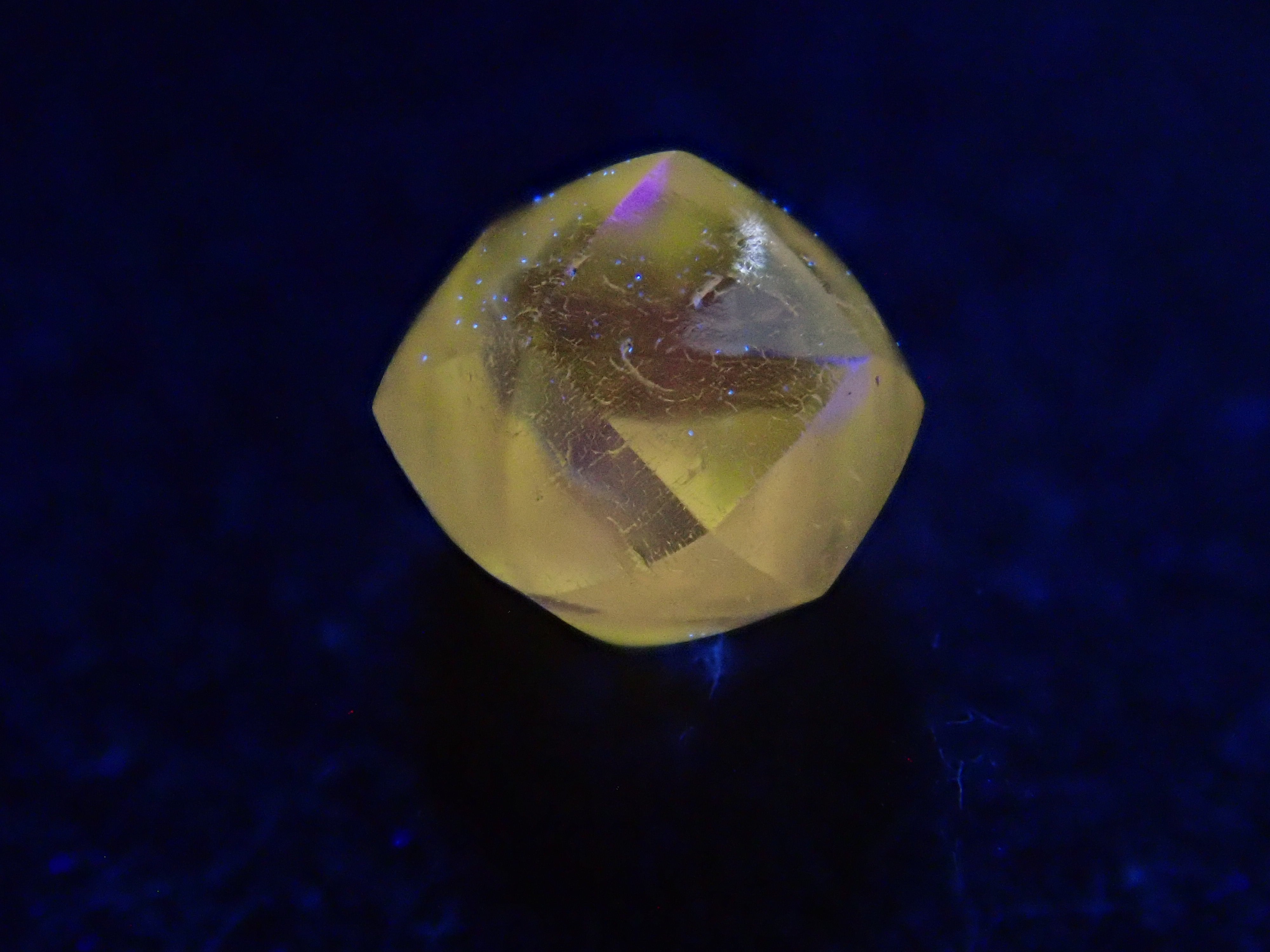 【2/11 22時販売】ダイヤモンド原石(メイカブル) 0.279ct原石