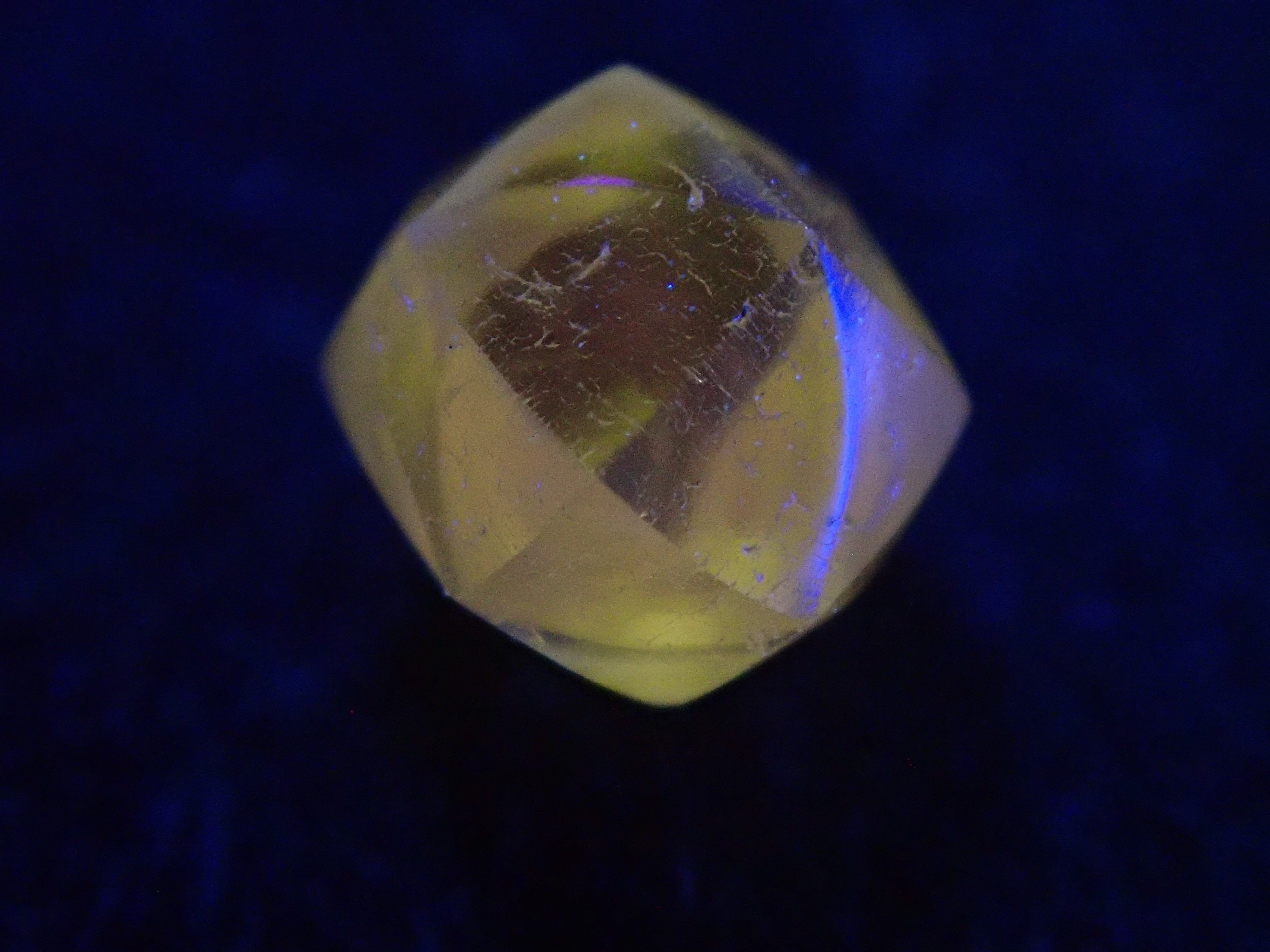 【2/11 22時販売】ダイヤモンド原石(メイカブル) 0.279ct原石