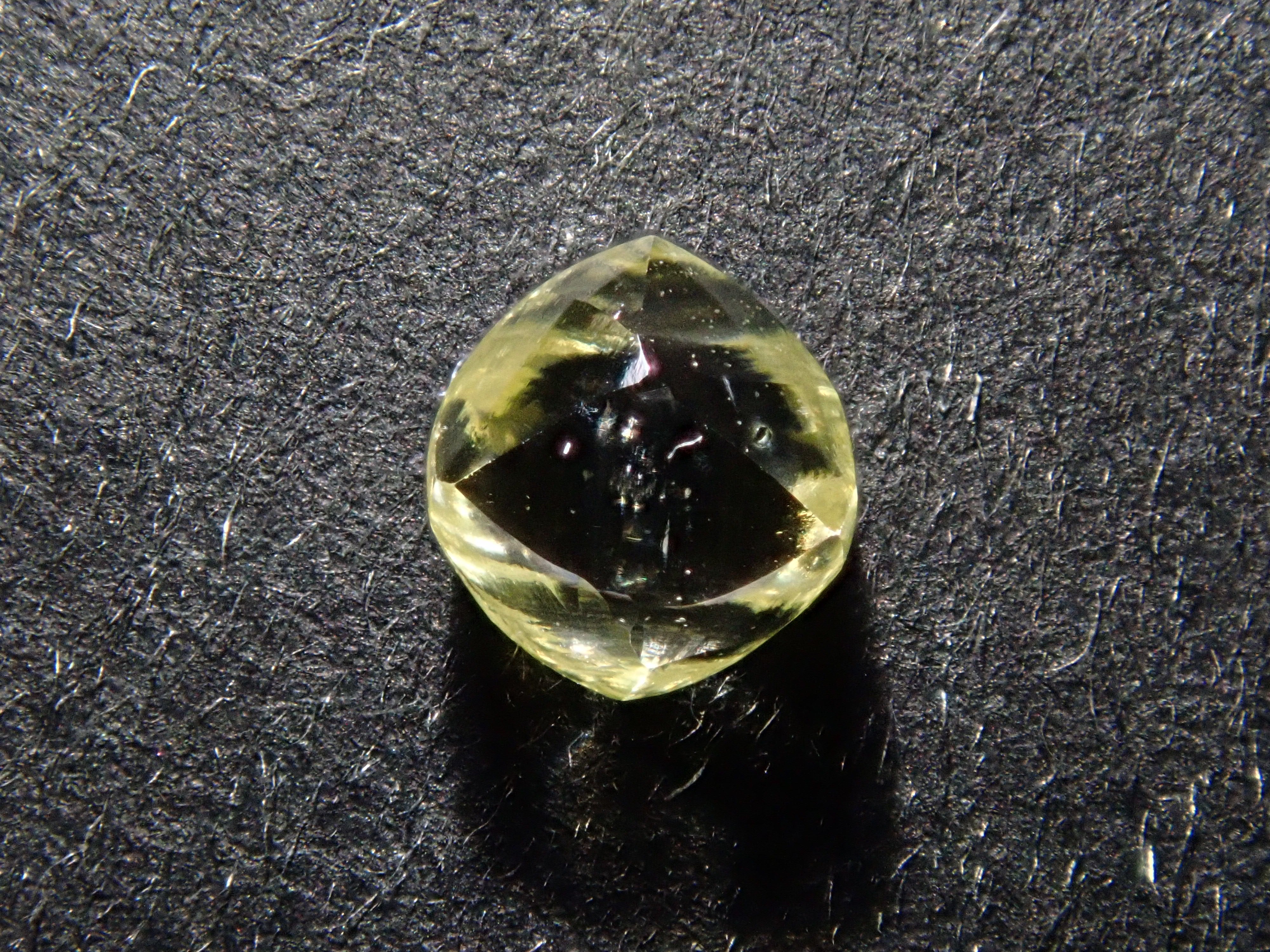 【2/11 22時販売】ダイヤモンド原石(メイカブル) 0.353ct原石