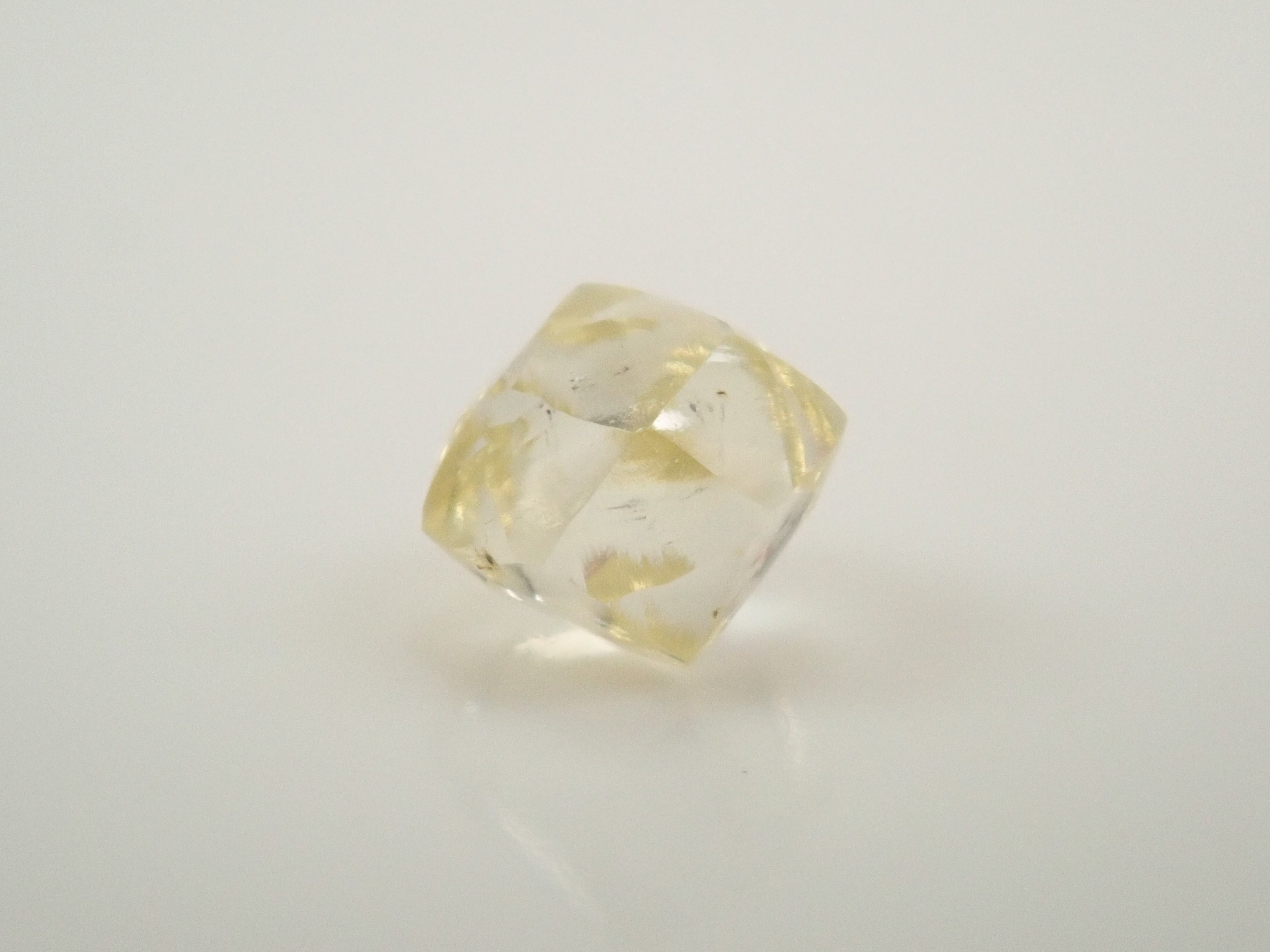 【2/11 22時販売】ダイヤモンド原石(メイカブル) 0.353ct原石