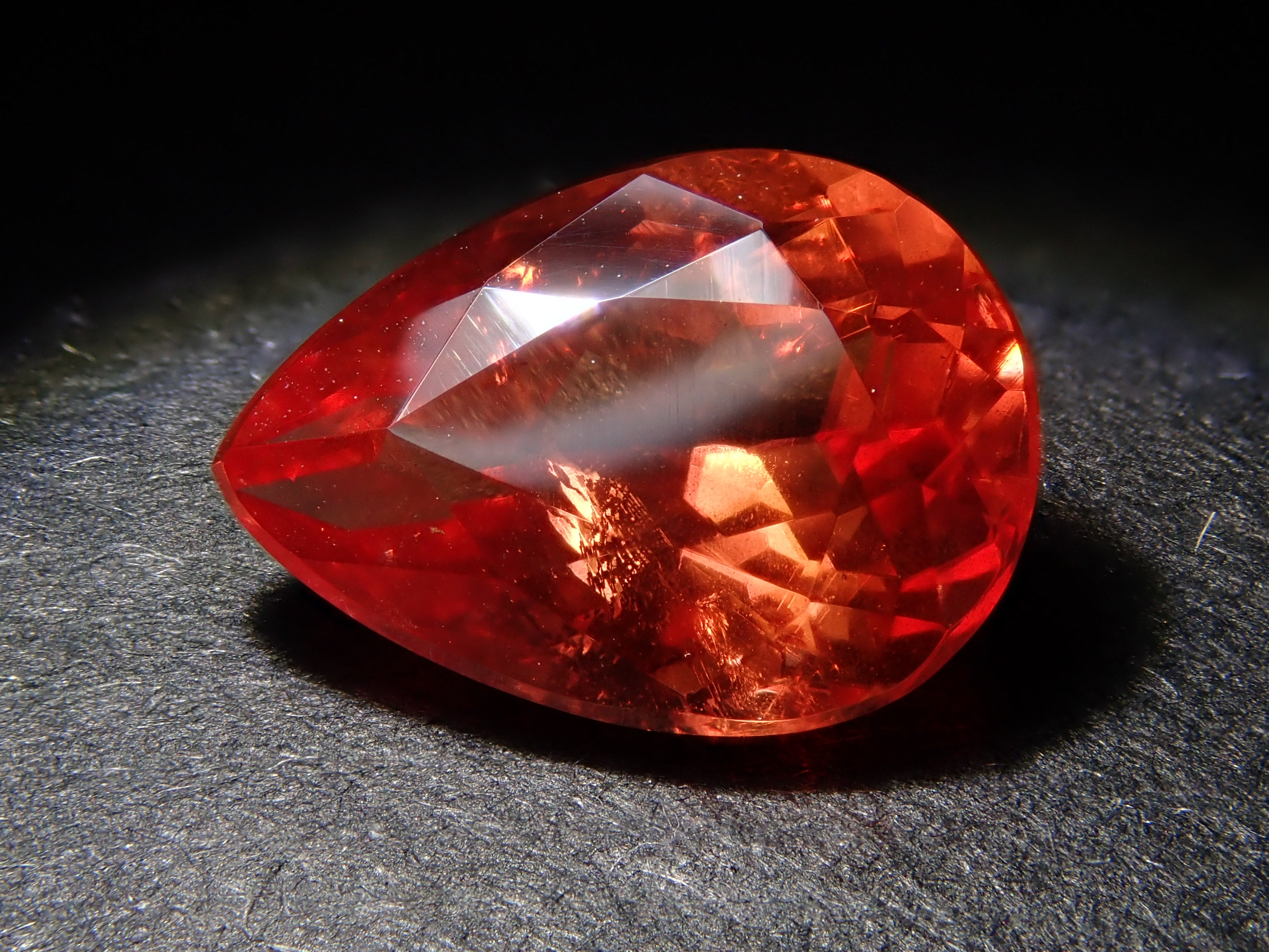 【抽選販売0216_13】南アフリカ産ロードクロサイト 1.820ctルース