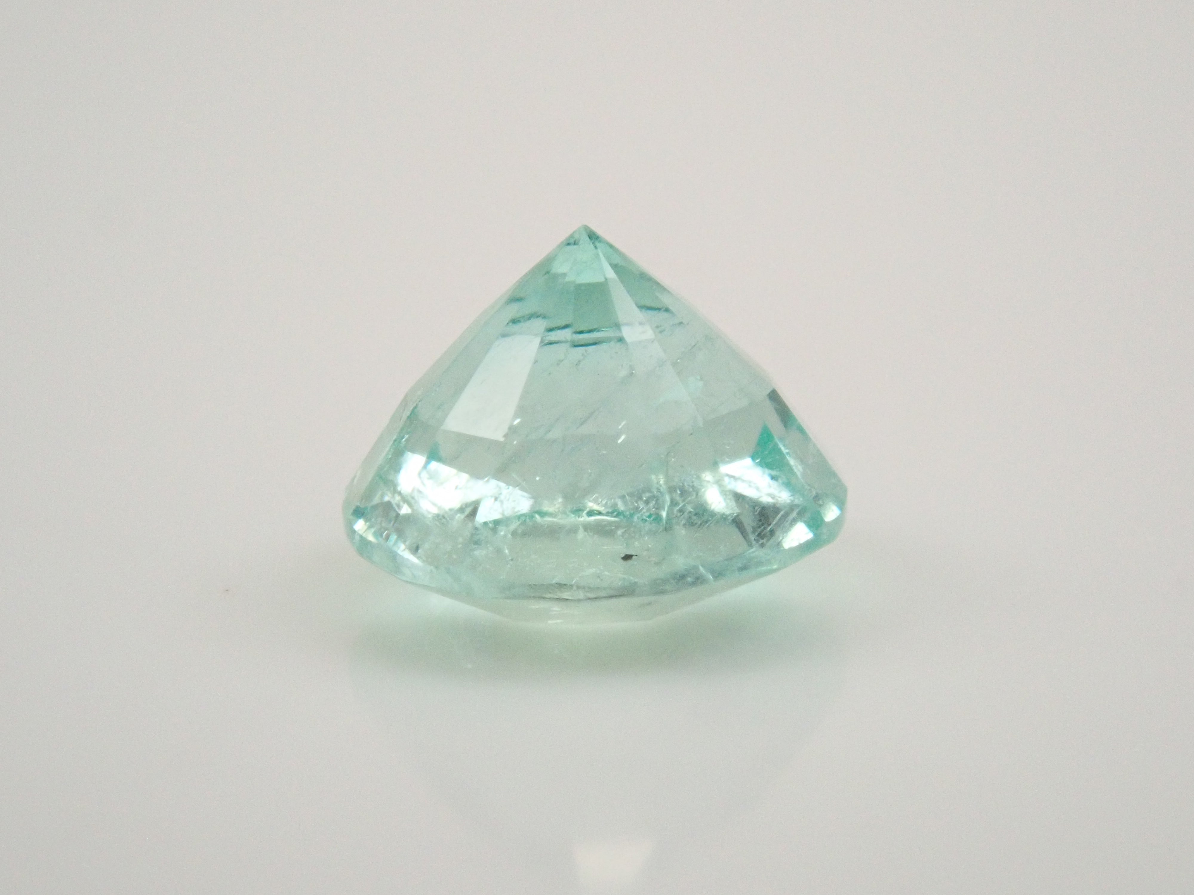 【2/13 22時販売】コロンビア産ミントカラーエメラルド 5.1mm/0.517ctルース