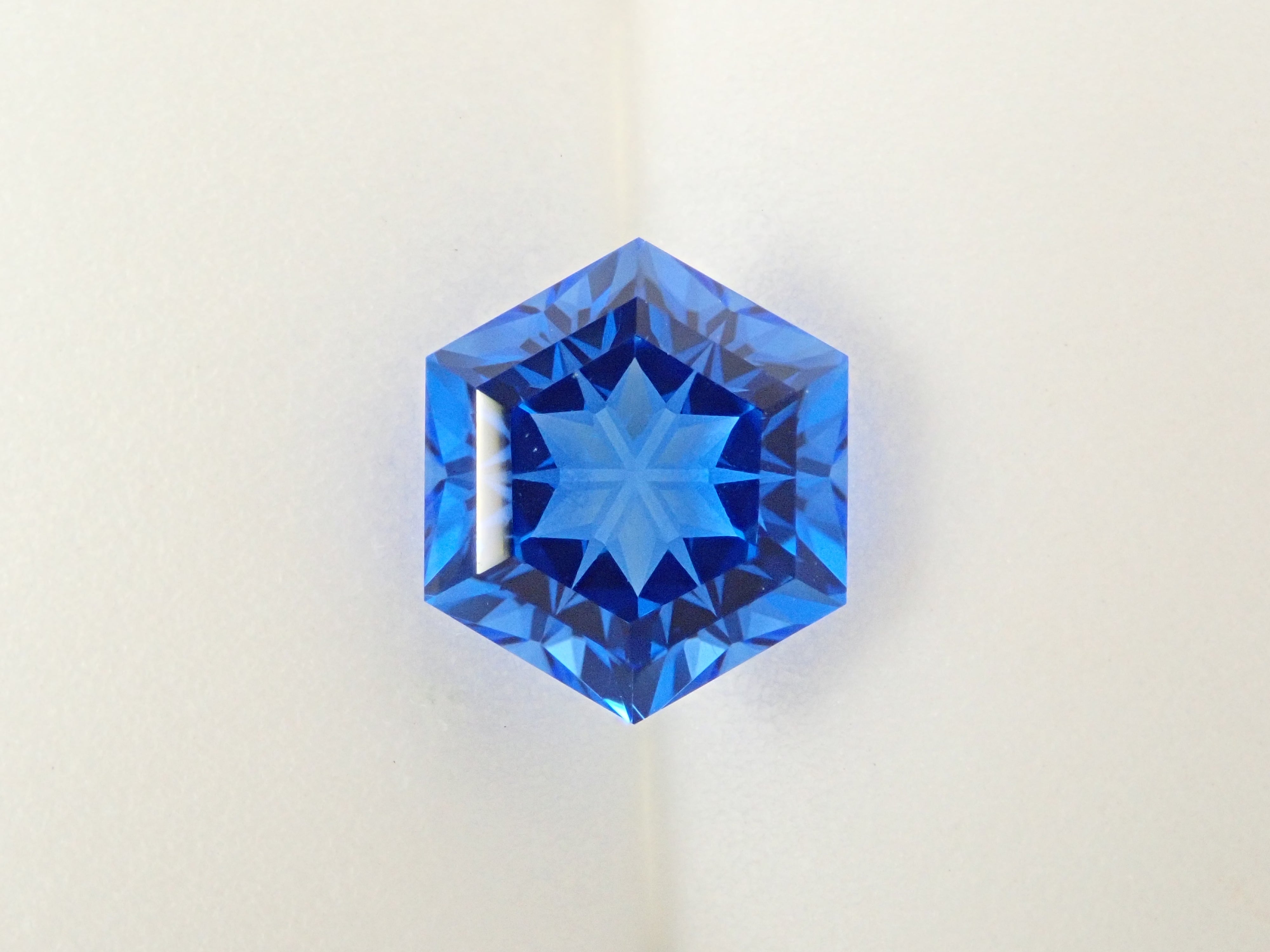 【抽選販売_20260301_03】【ゆきんこカット】シベリアンブルークォーツ(合成クォーツ) 2.503ctルース