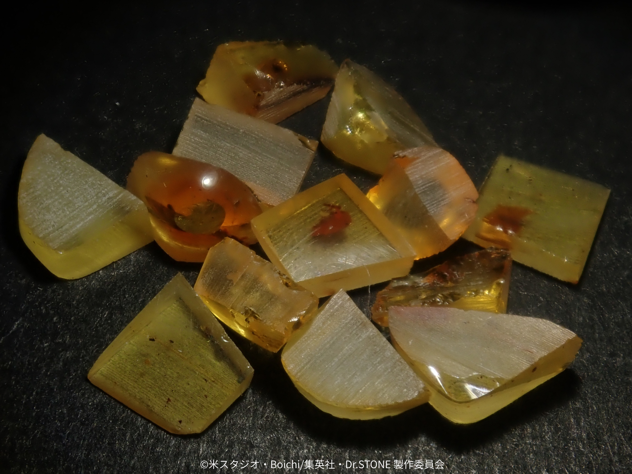 【4/29(三) 22點開賣】電視動畫《Dr.STONE 新石紀》×珠寶專門店KARATZ合作款 礦物收藏套組(10種套組/附5張解說卡)