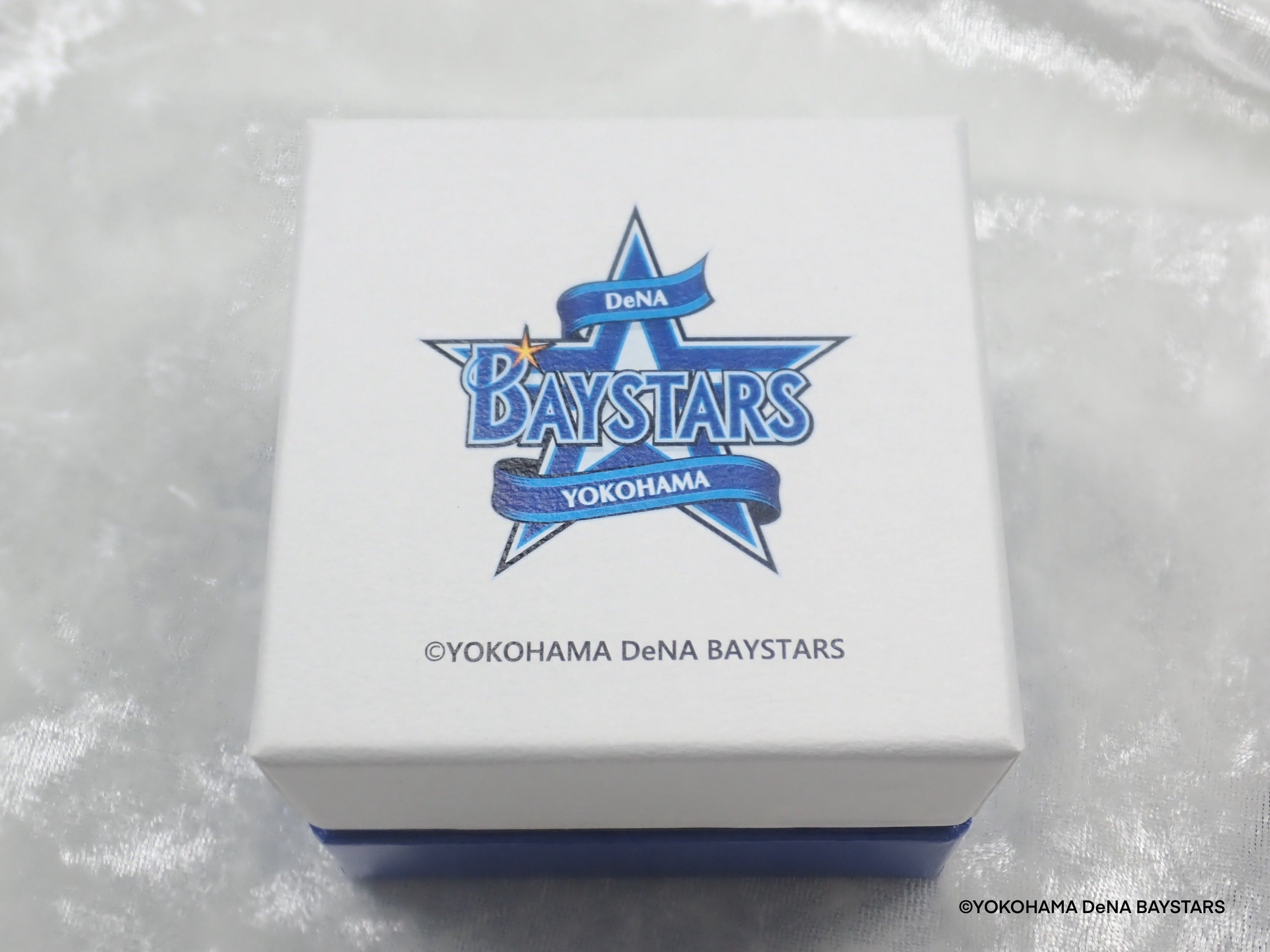 官方授權商品:限量限時15%優惠(¥35,800 → ¥29,800)橫濱DeNA BayStars Home 藍色戒指 - 雙色 | SV925、海藍玉髓、白玉髓