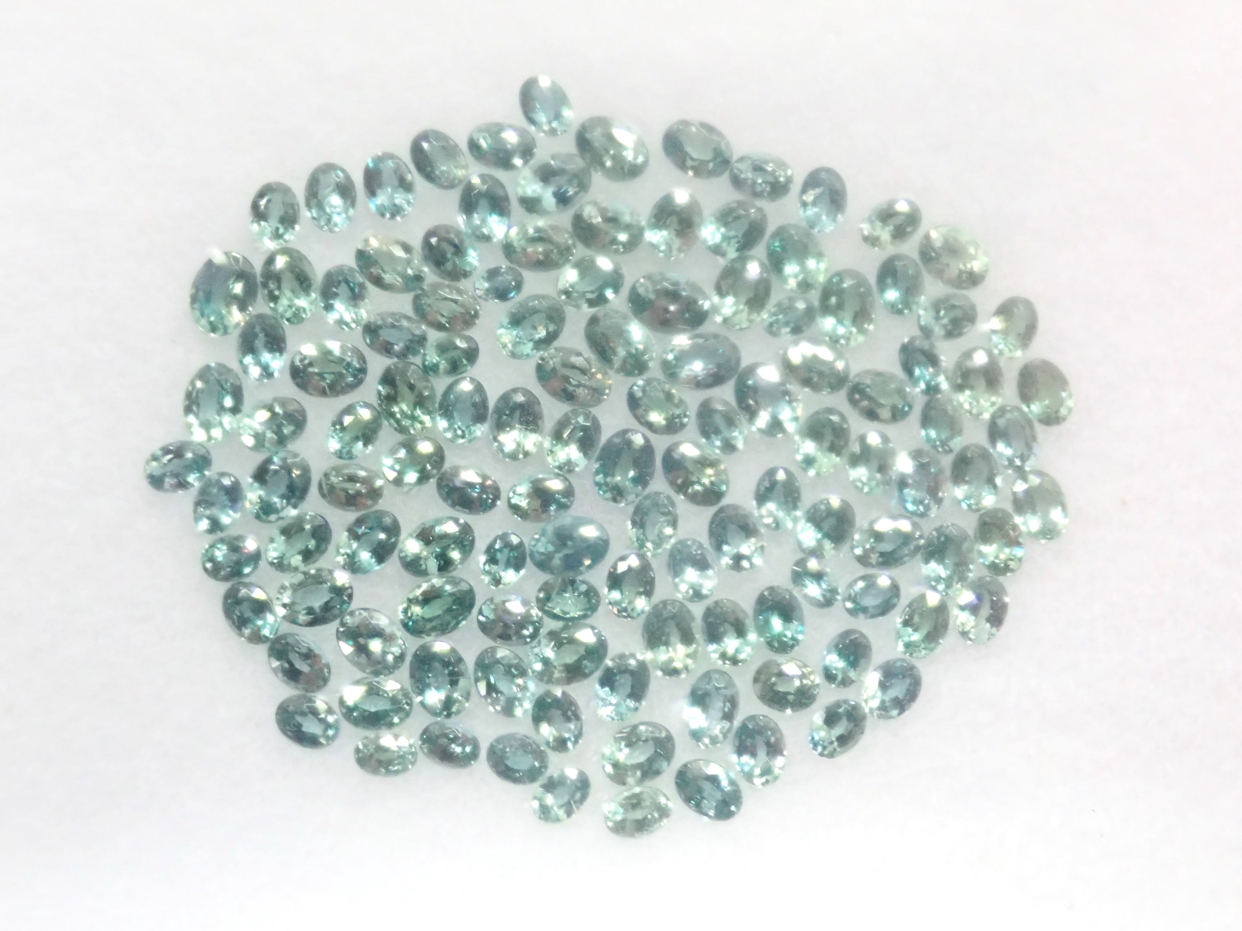 【2/15 22時販売】《150石限定・ツーソン新着》ブラジル産アレキサンドライト1石ルース(メレサイズのトップクオリティ,ヘマチタ鉱山)《複数購入割引有》