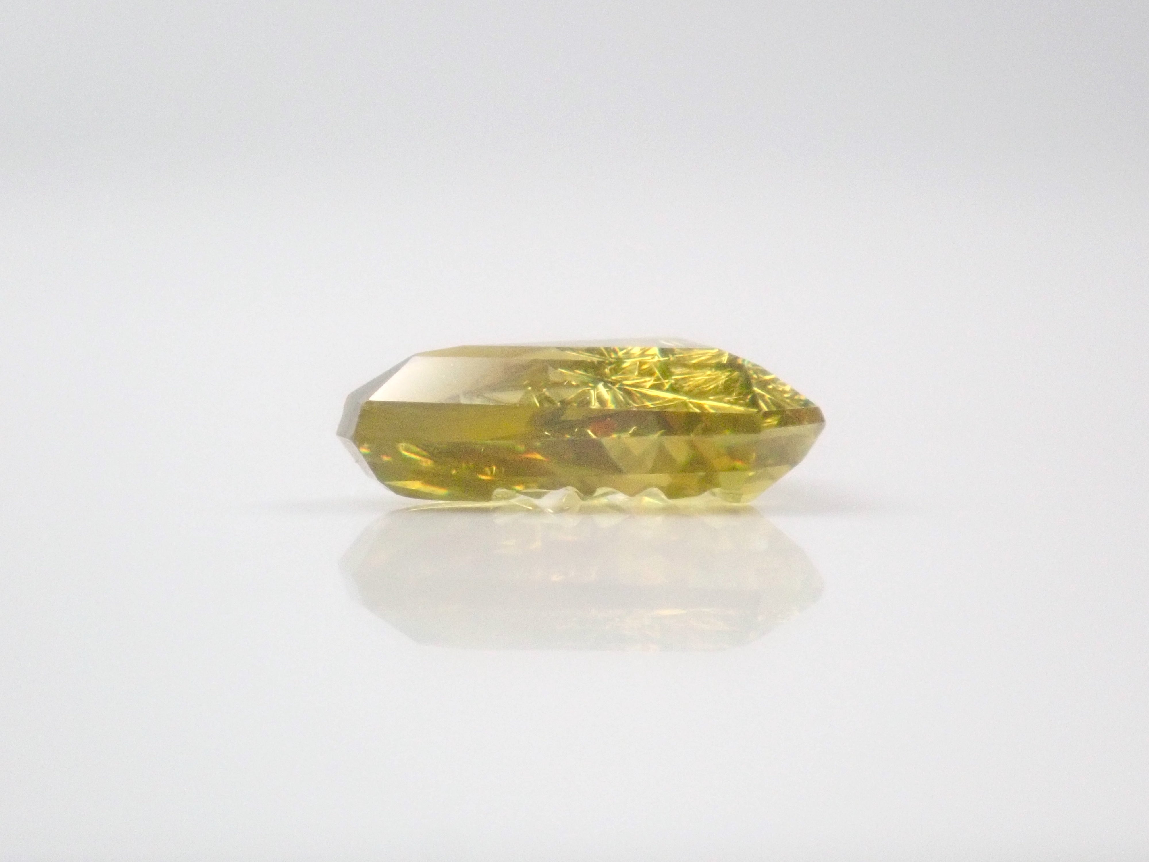 【2/8 22時販売】《限定11石》通常74,800円の甲州貴石切子plusthree「彩」含むスフェーンガチャ《複数購入割引有》