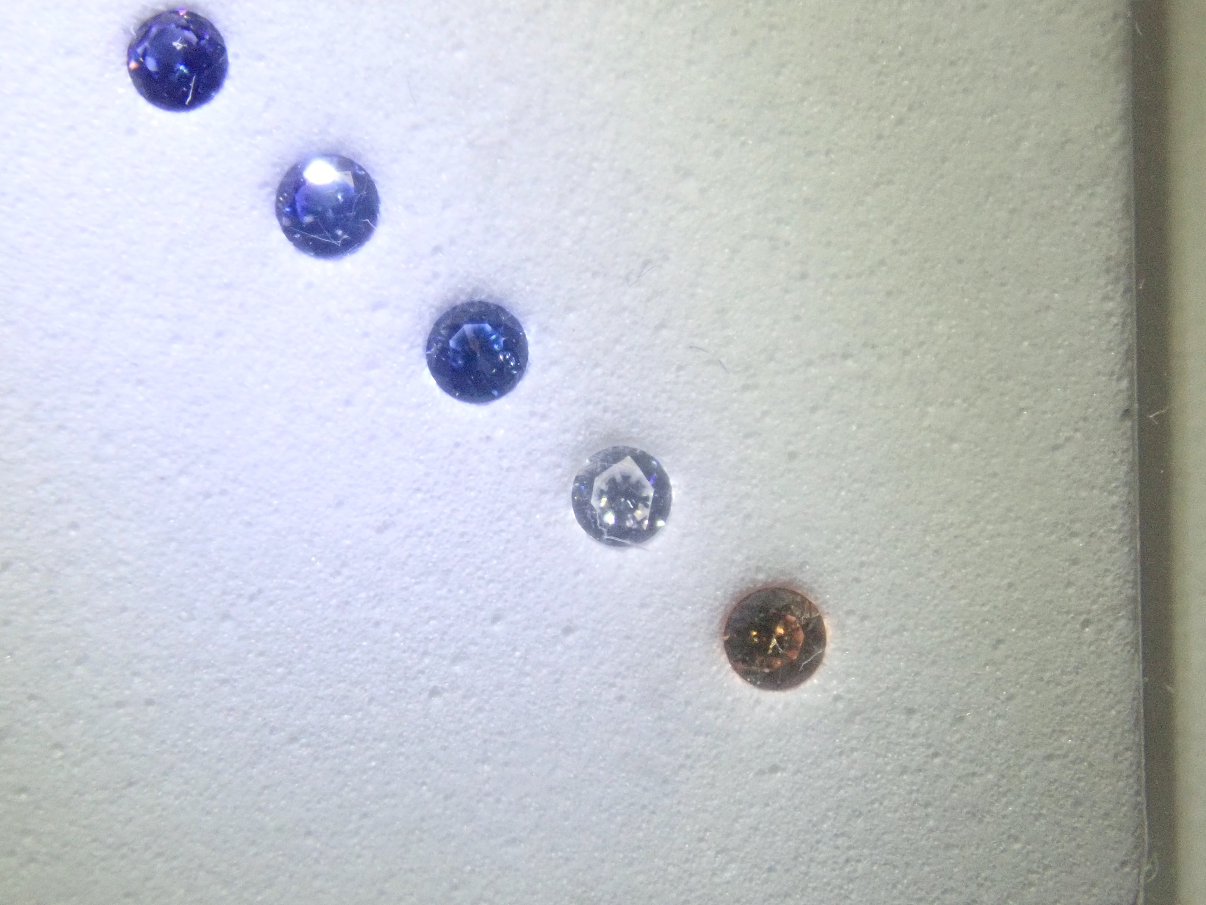 【2/15 22時販売】《限定1セット・ツーソン新着》ベニトアイトグラデーション6石セット(1.75mm,ラウンドカット,トップクオリティ含む)