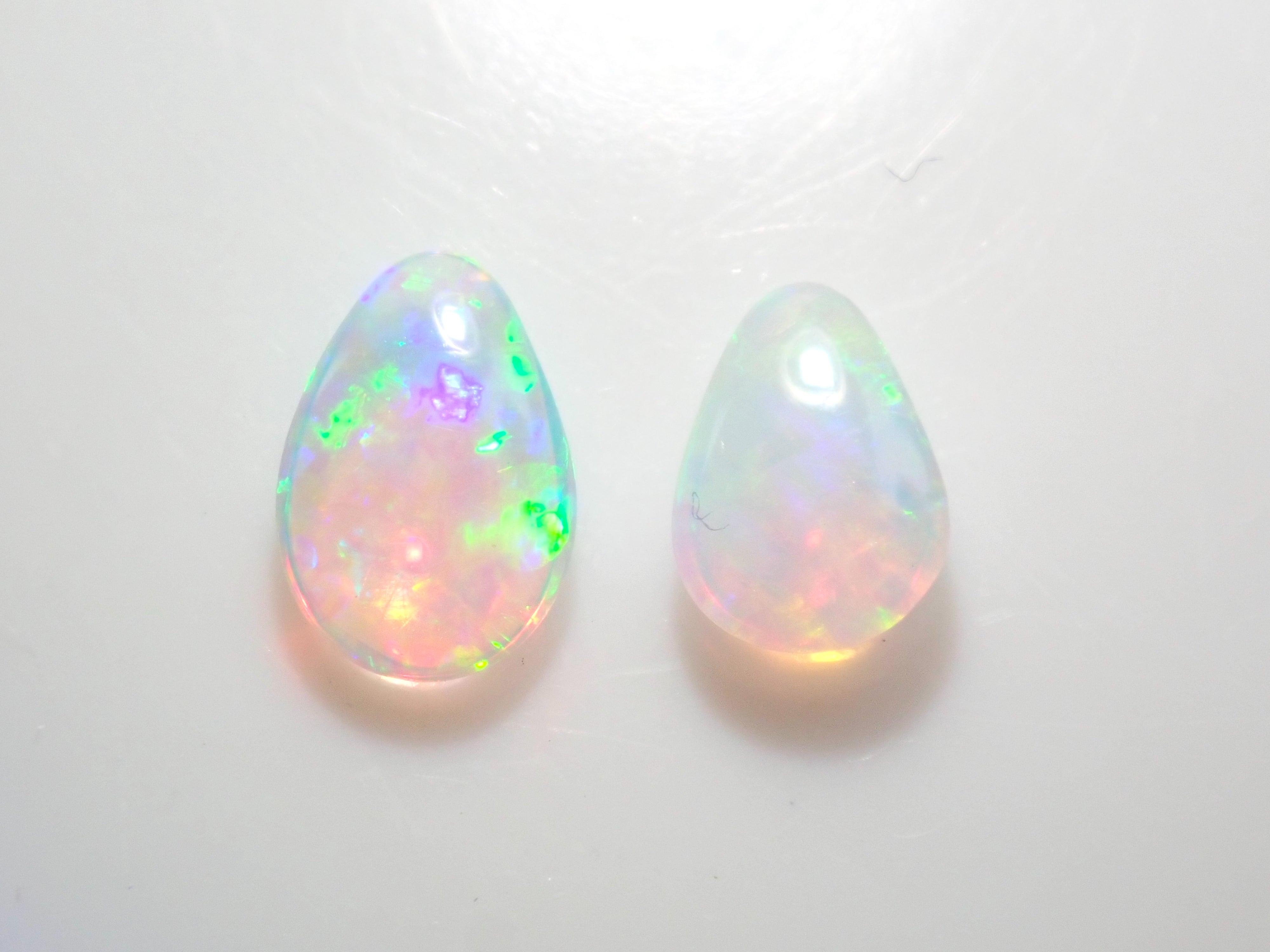Limited to 2 stones: 1 Australian opal loose stone (pear cut) Multiple purchase discounts available