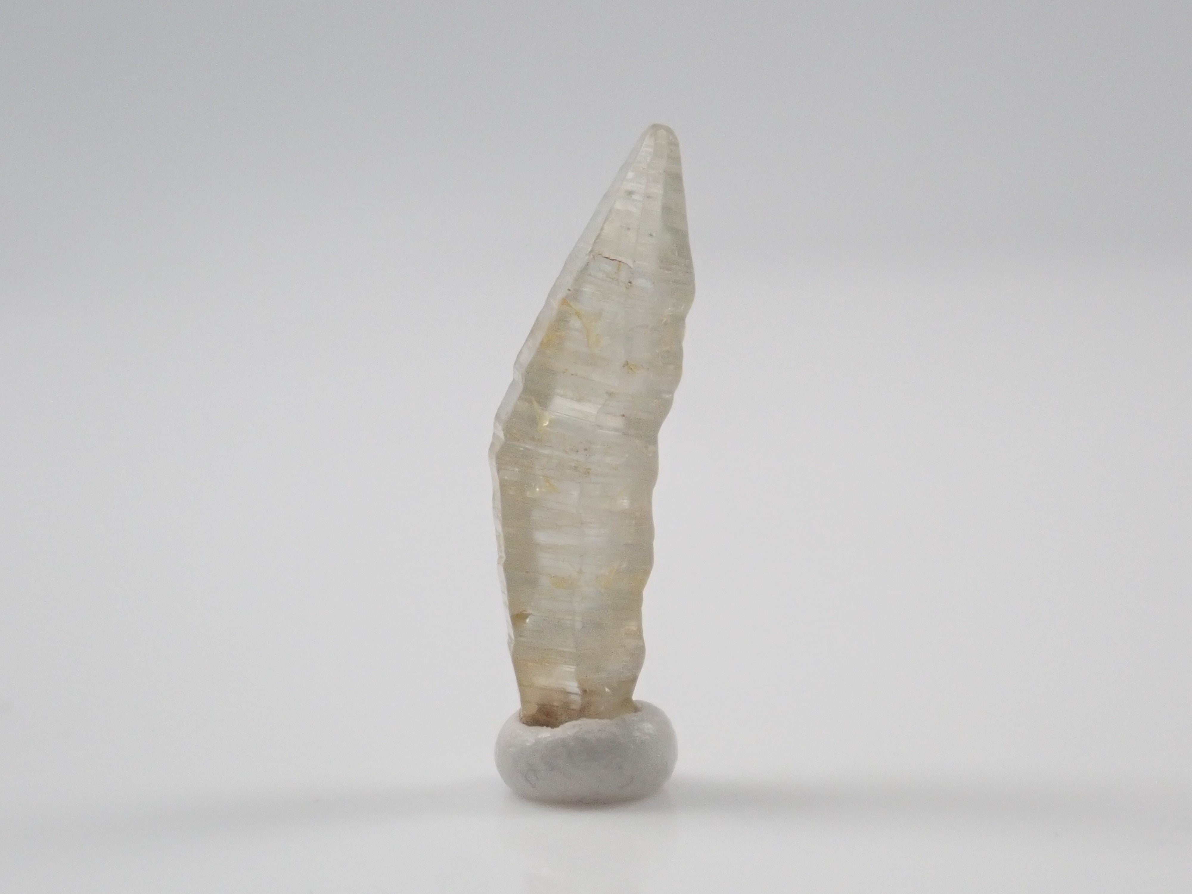 スリランカ産グラスボディ(サファイアクリスタル) 4.126ct原石