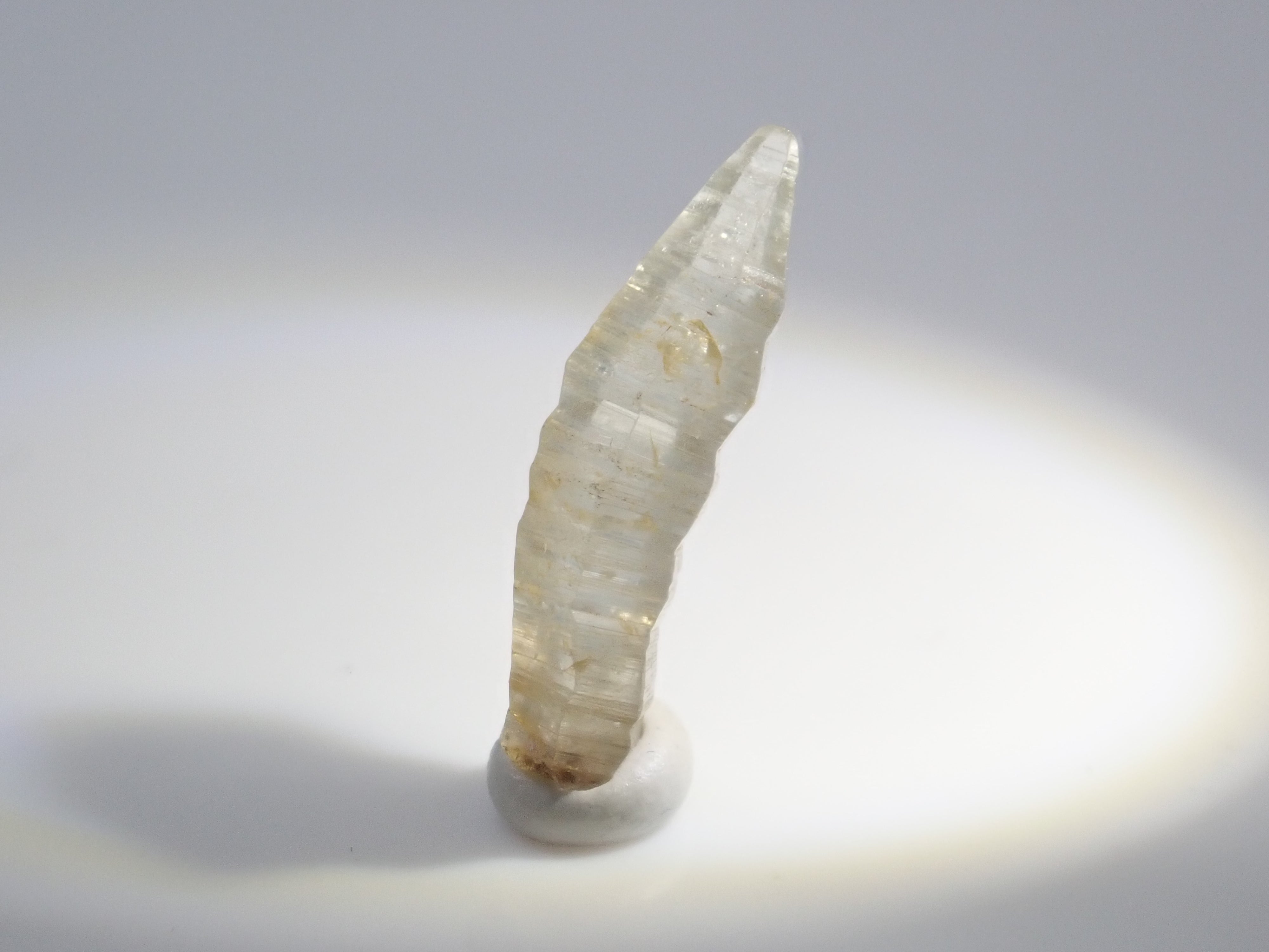 スリランカ産グラスボディ(サファイアクリスタル) 4.126ct原石