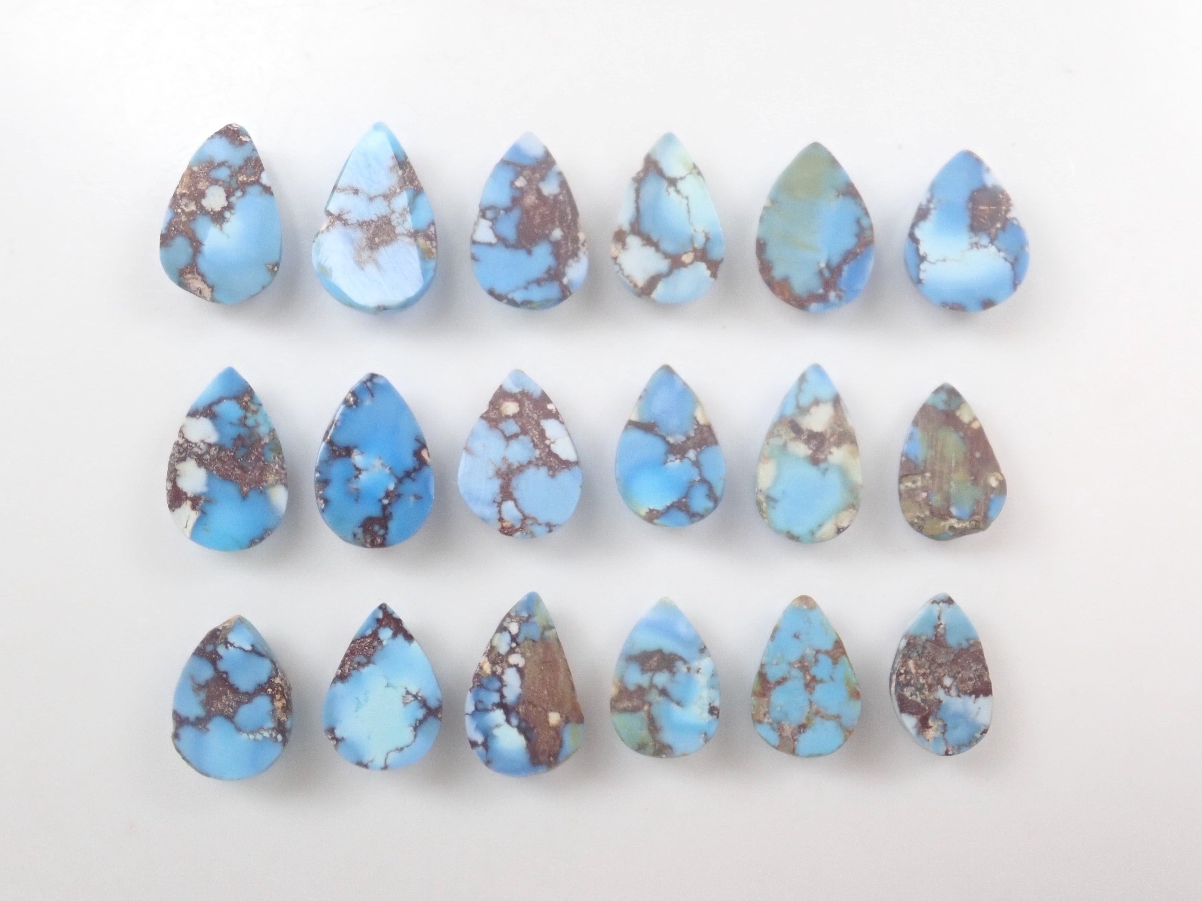 【1/24 22時販売】《限定18石》カザフスタン産ゴールデンヒルターコイズ(トルコ石,12月誕生石,平均1.3ct)《複数購入割引有》