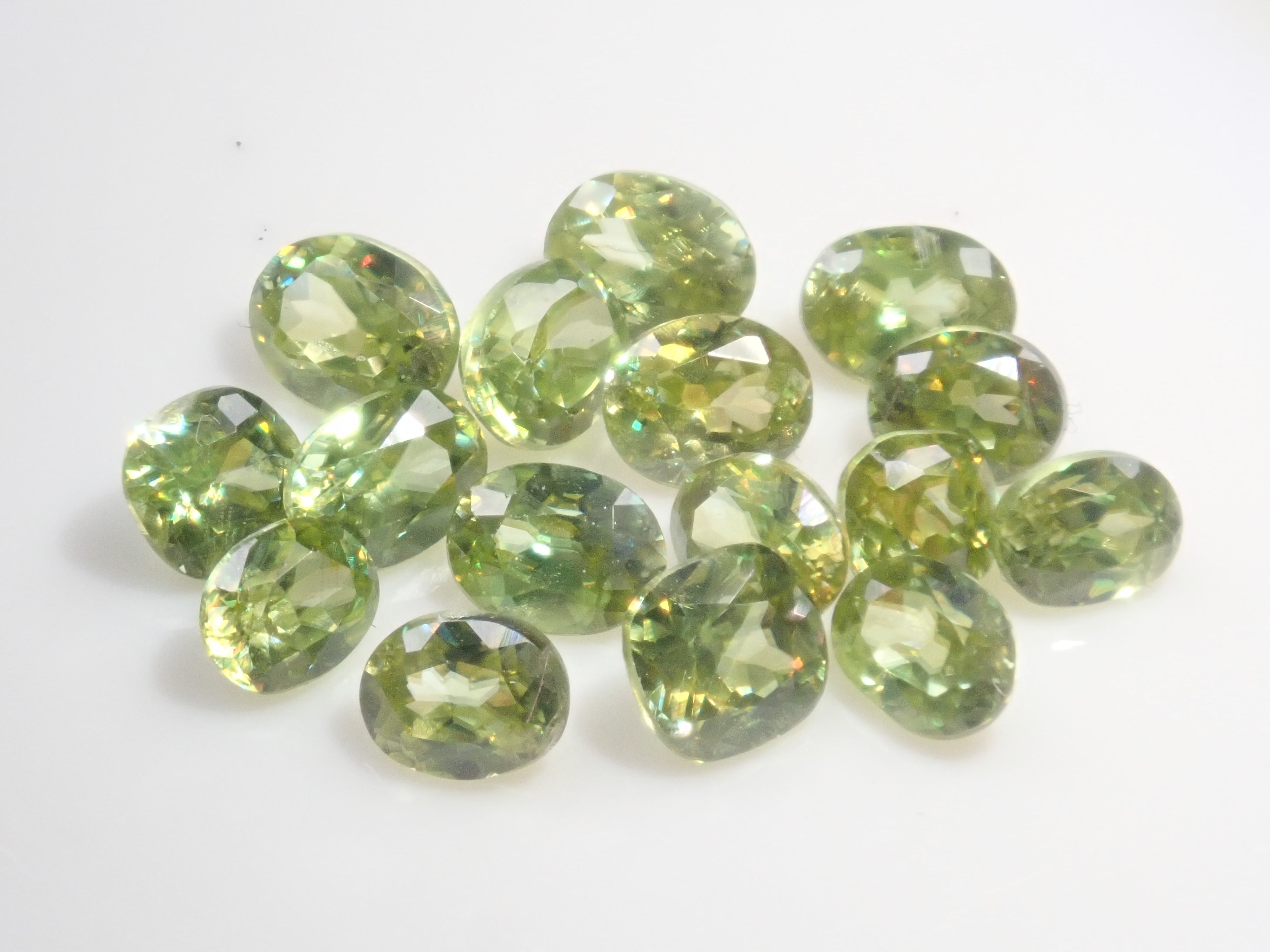 《限定16石》ジンバブエ産スフェーン1石ルース《複数購入割引有》