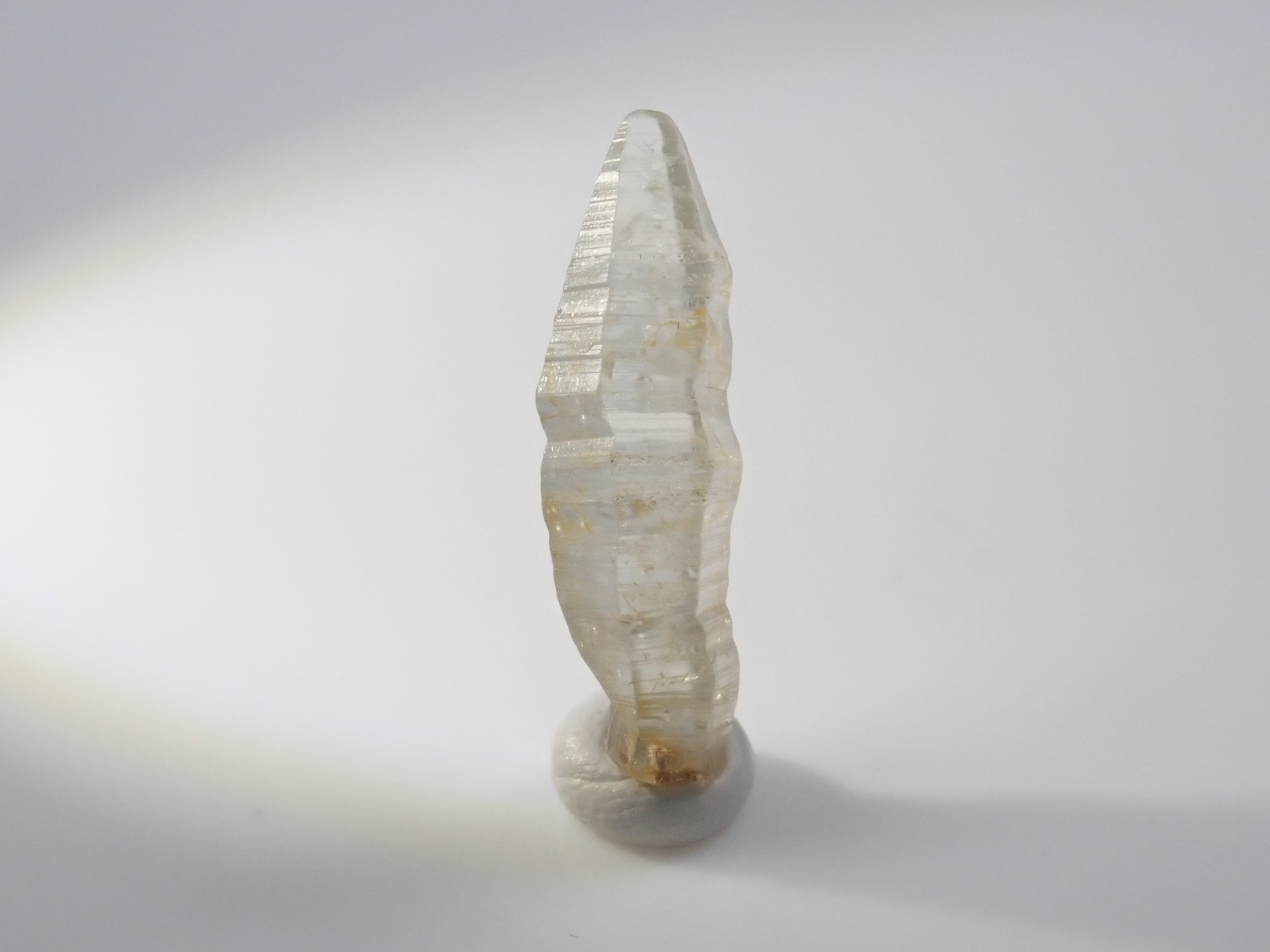 スリランカ産グラスボディ(サファイアクリスタル) 4.126ct原石