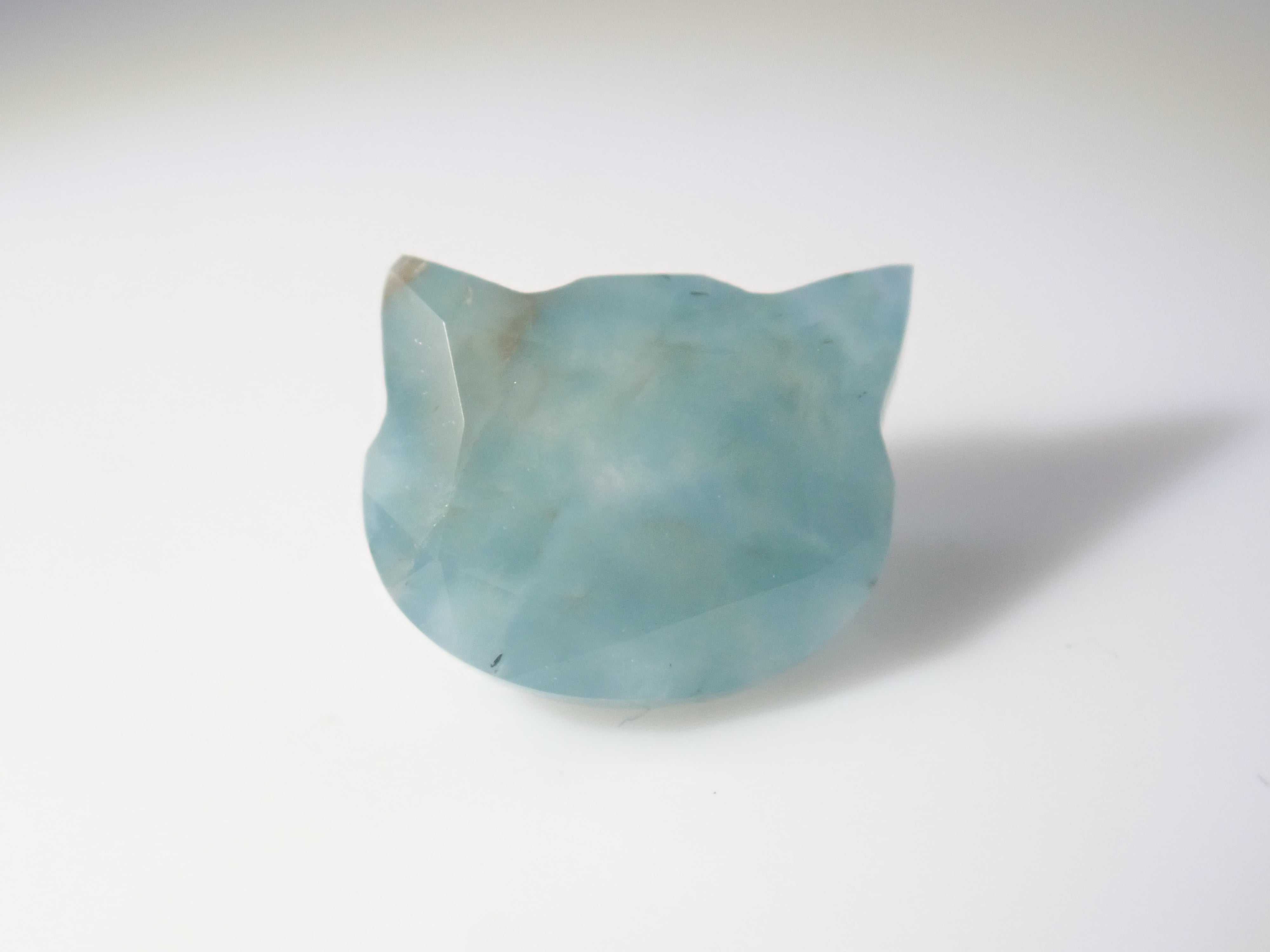 《限定6石》ブラジル産メデューサクォーツ(パライバクォーツ)の猫カット1石ルース(6mm)《複数購入割引有》