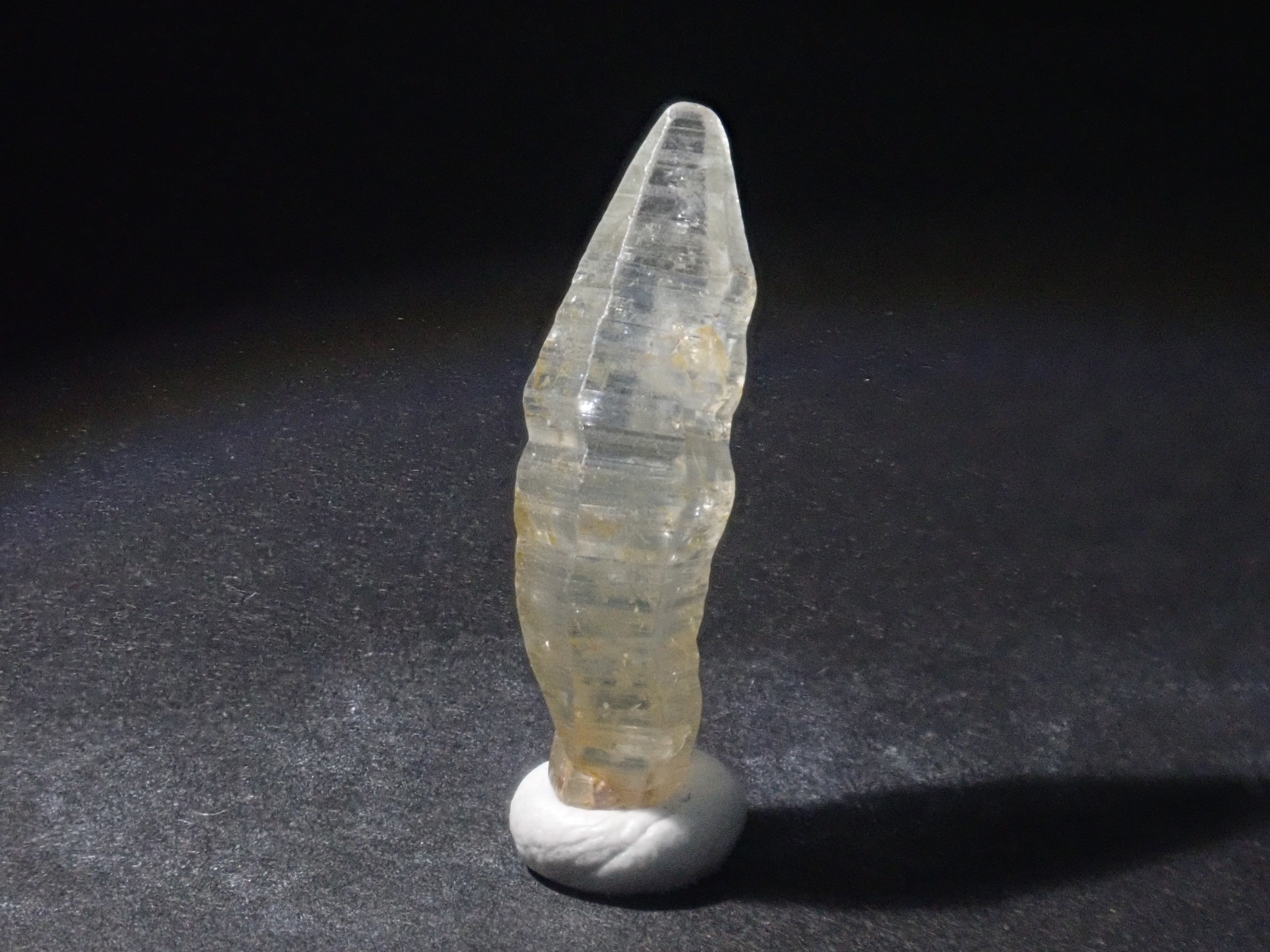 スリランカ産グラスボディ(サファイアクリスタル) 4.126ct原石