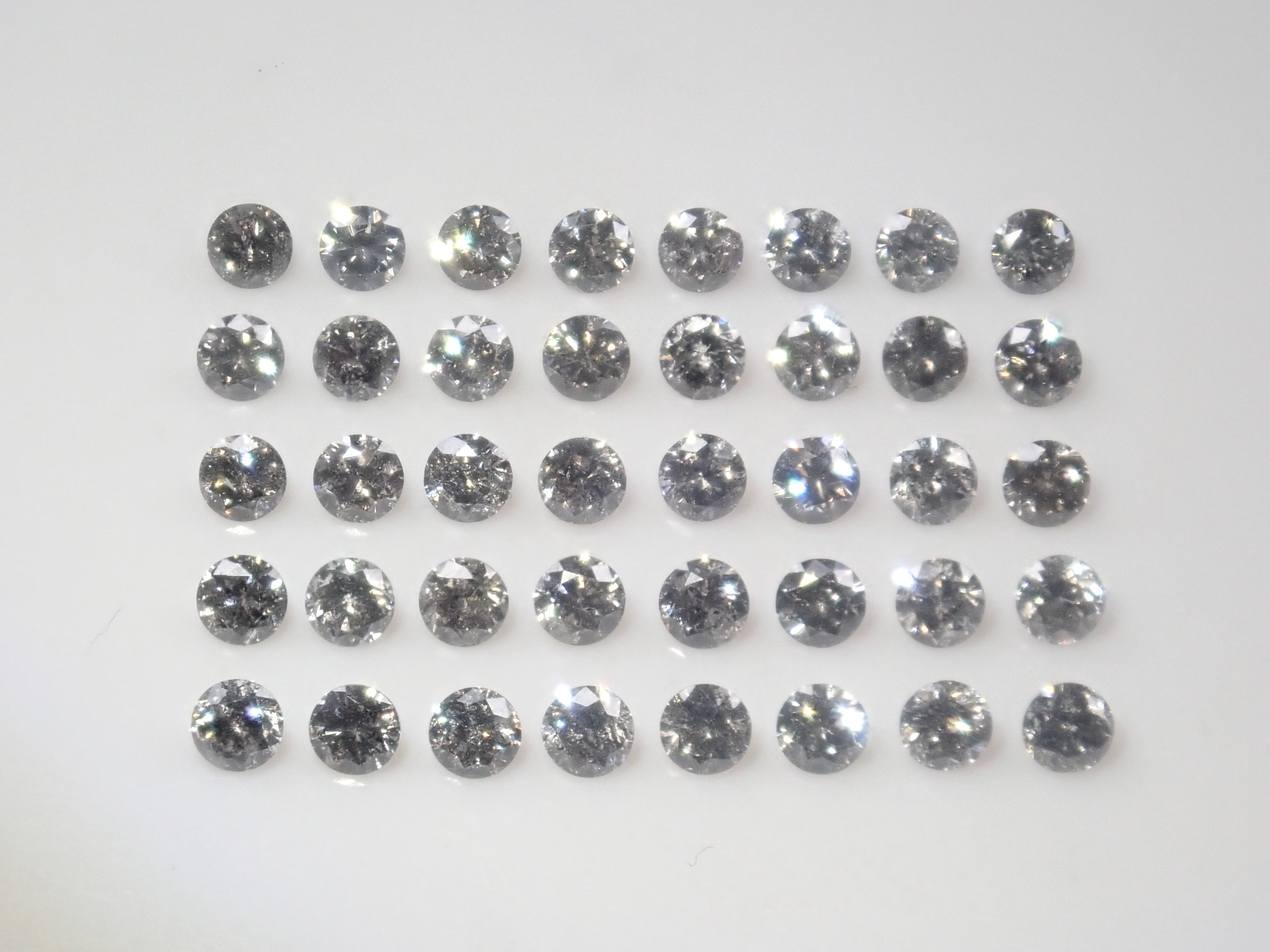 【12/7 22時販売】《限定40石》ソルトアンドペッパーダイヤモンド(2mm,メレダイヤモンド)1石ルース《複数購入割引有》