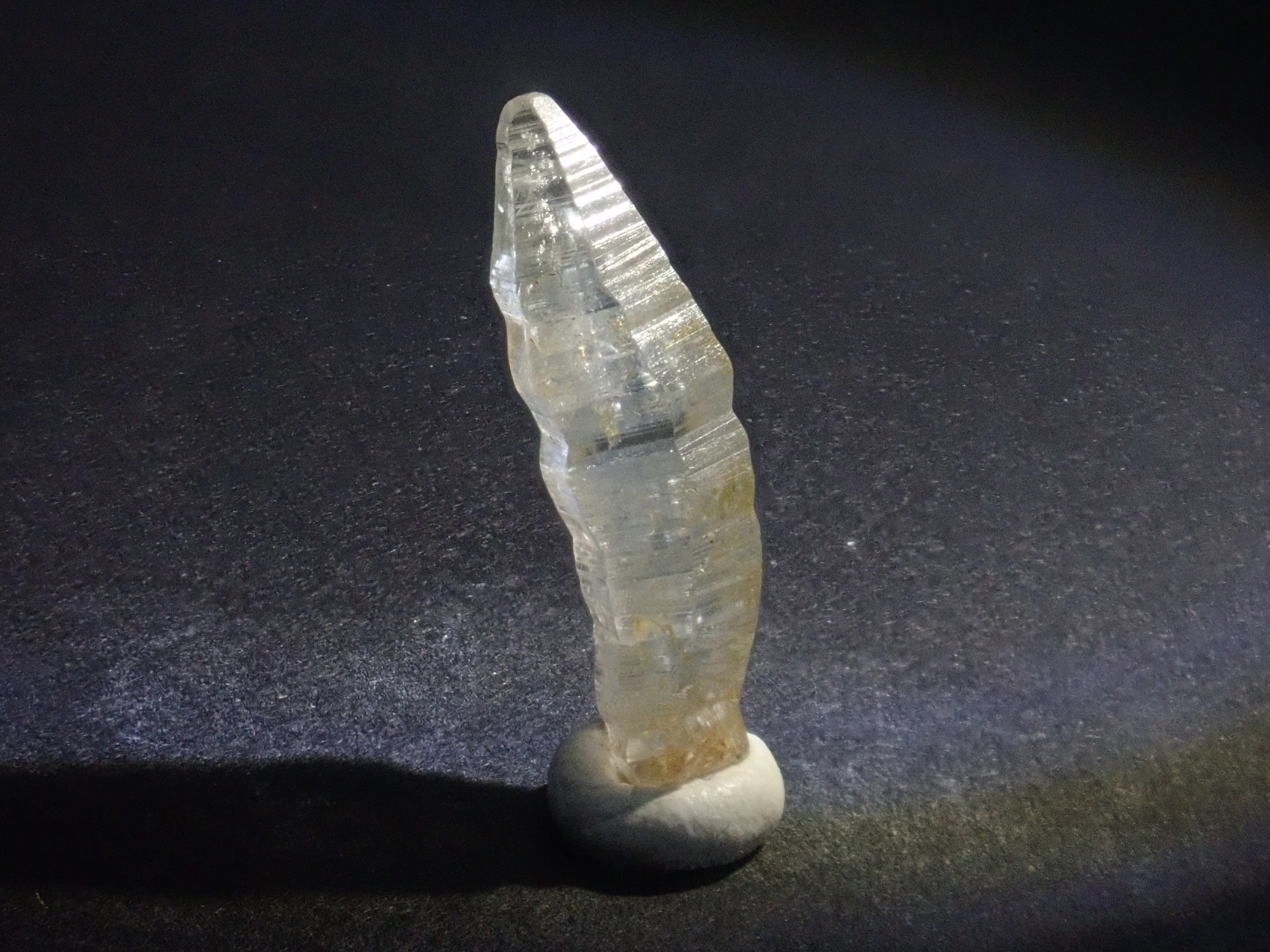 スリランカ産グラスボディ(サファイアクリスタル) 4.126ct原石