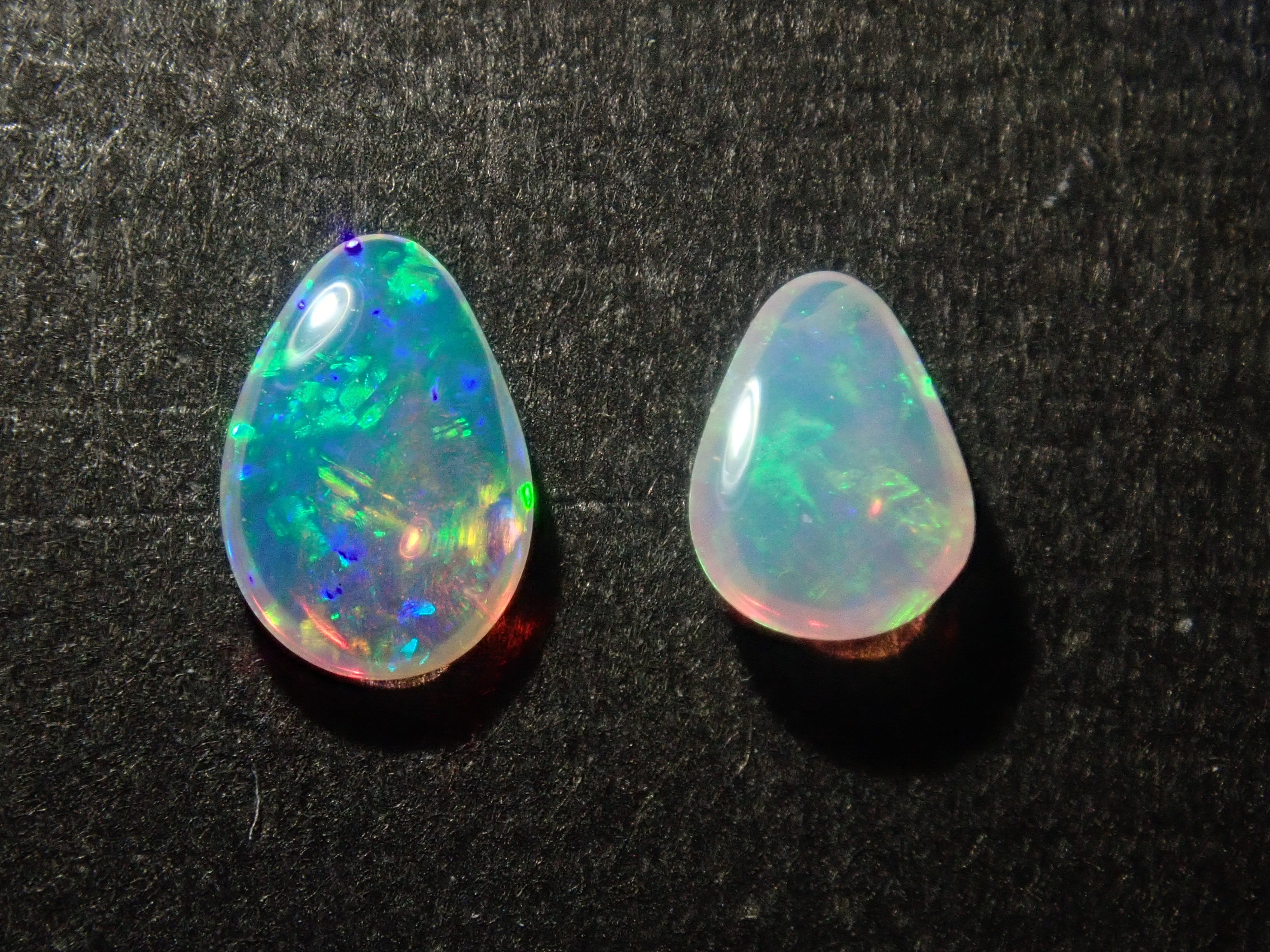 Limited to 2 stones: 1 Australian opal loose stone (pear cut) Multiple purchase discounts available