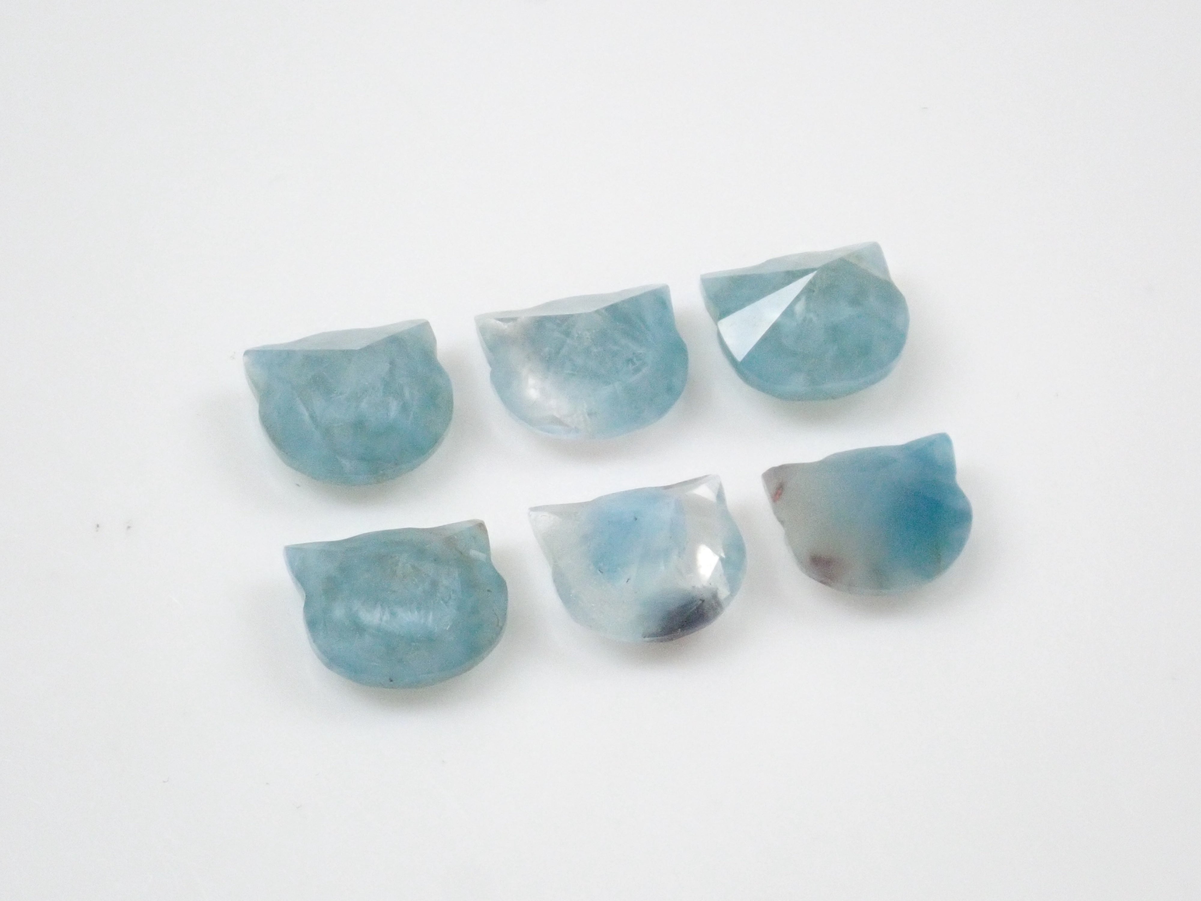 《限定6石》ブラジル産メデューサクォーツ(パライバクォーツ)の猫カット1石ルース(6mm)《複数購入割引有》