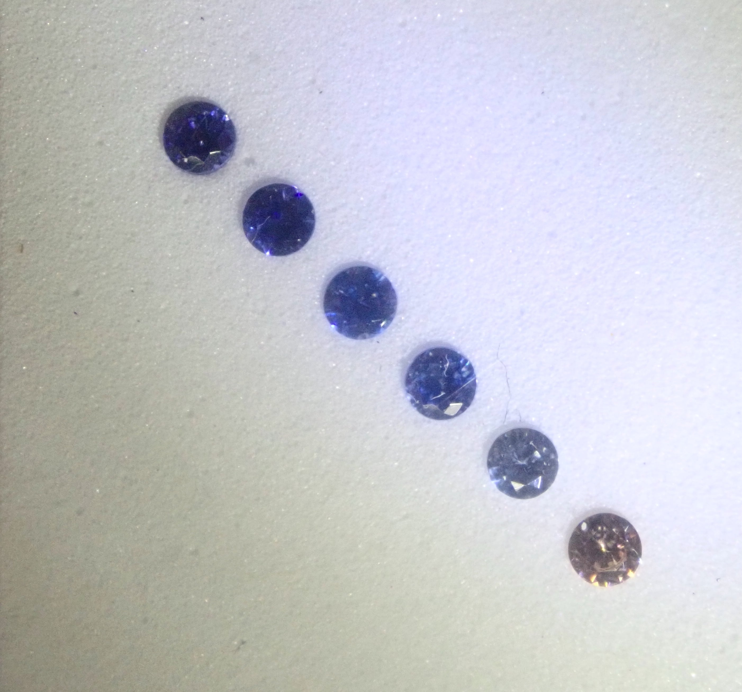 【2/15 22時販売】《限定2セット・ツーソン新着》ベニトアイトグラデーション6石セット(2.25mm,ラウンドカット,トップクオリティ含む)