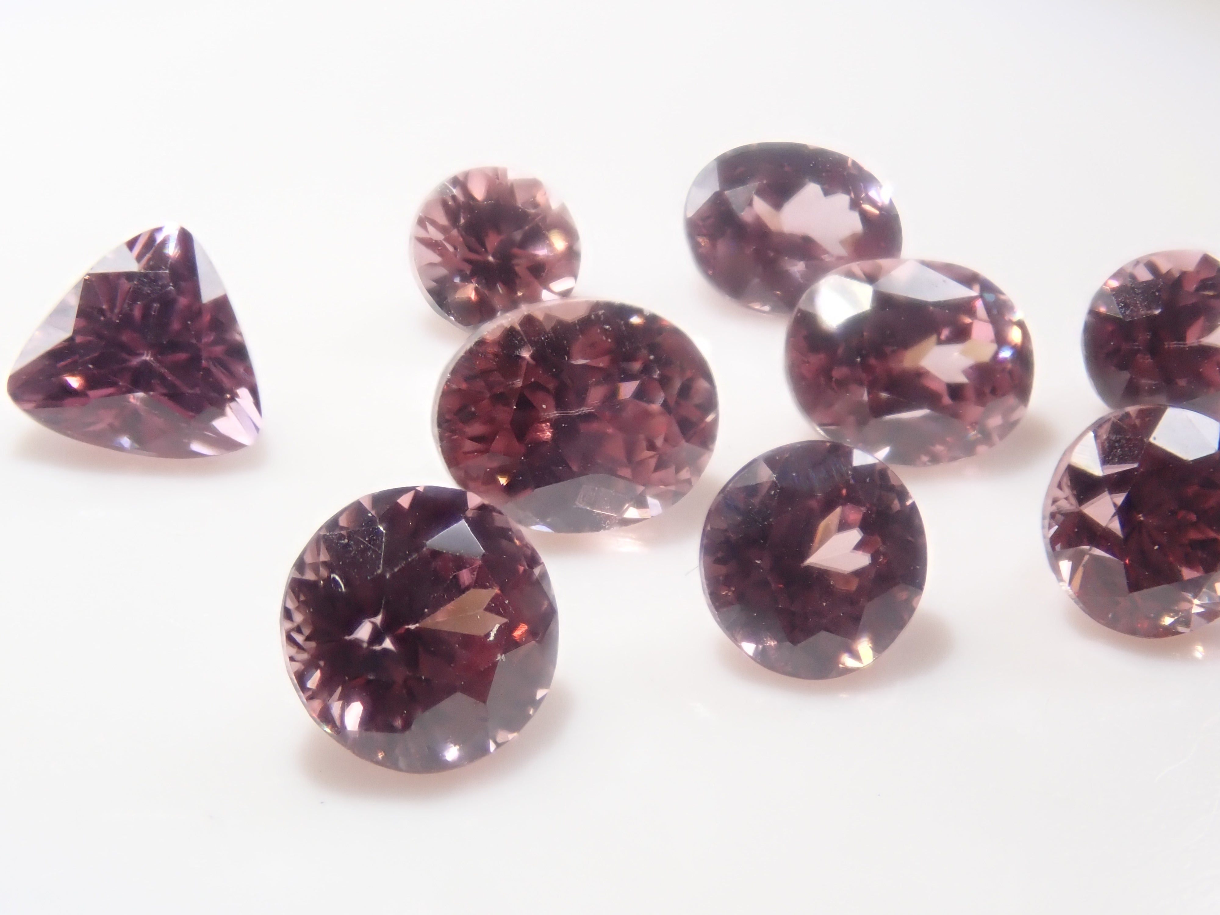 【4/19 22時販売】《限定10石》カンボジア産ピンクジルコン1石ルース(平均0.50ct)《複数購入割引有》