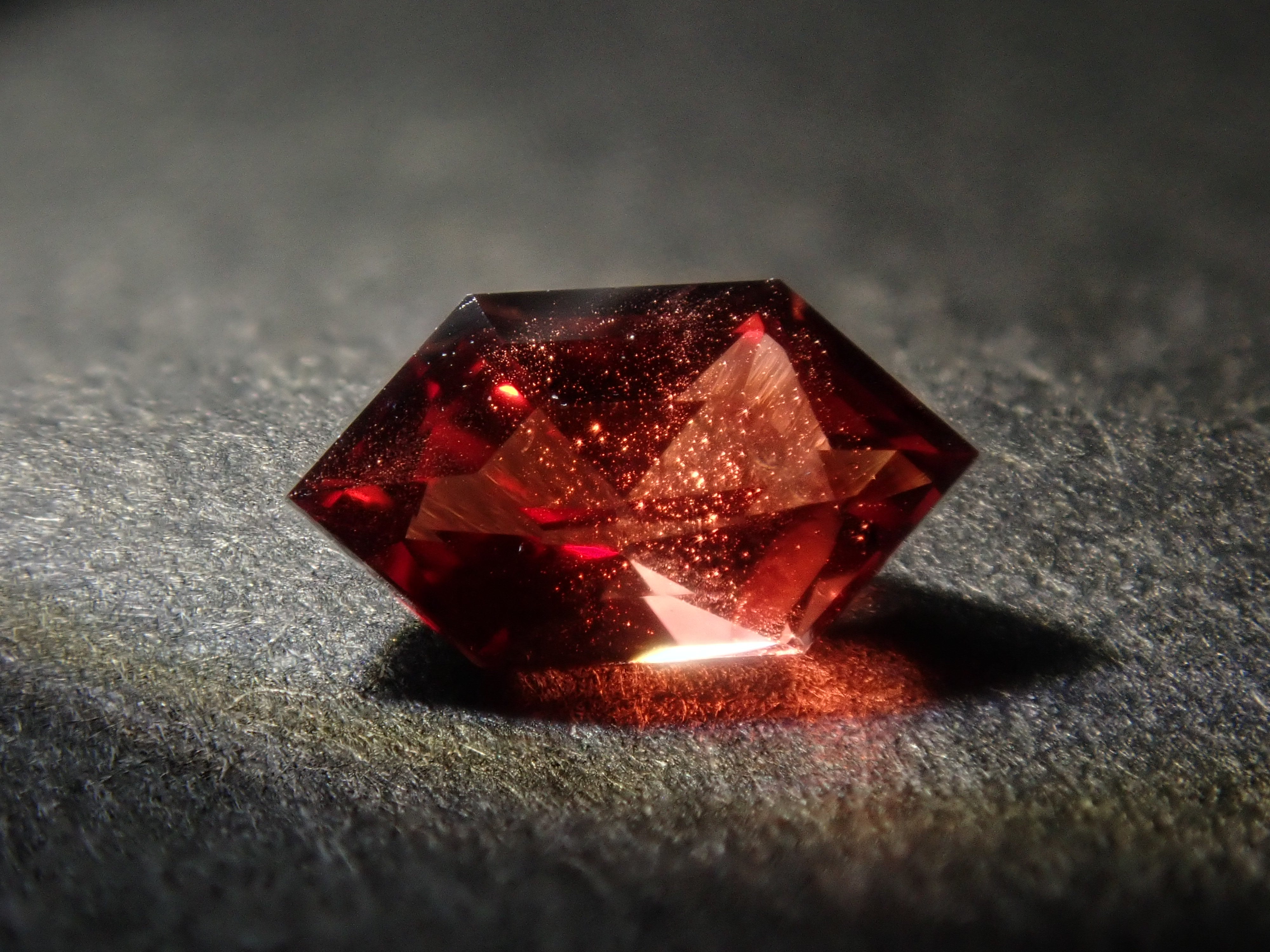 【1/11 22時販売】《限定6石》カメリアカットのオレゴンサンストーン8.0mmを含むサンストーンガチャ1石ルース(平均1.60ct)《複数購入割引有》