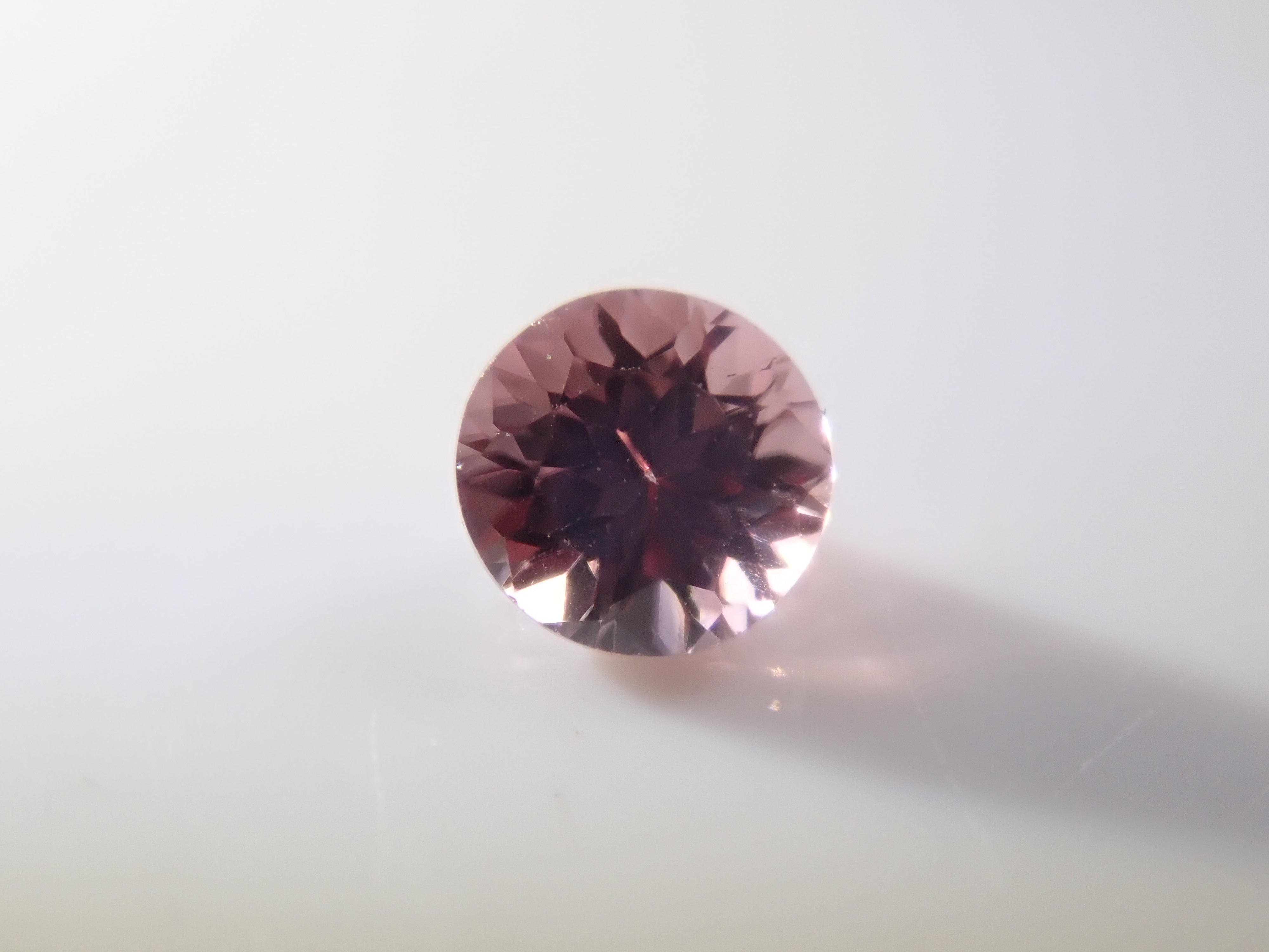 【4/19 22時販売】《限定10石》カンボジア産ピンクジルコン1石ルース(平均0.50ct)《複数購入割引有》