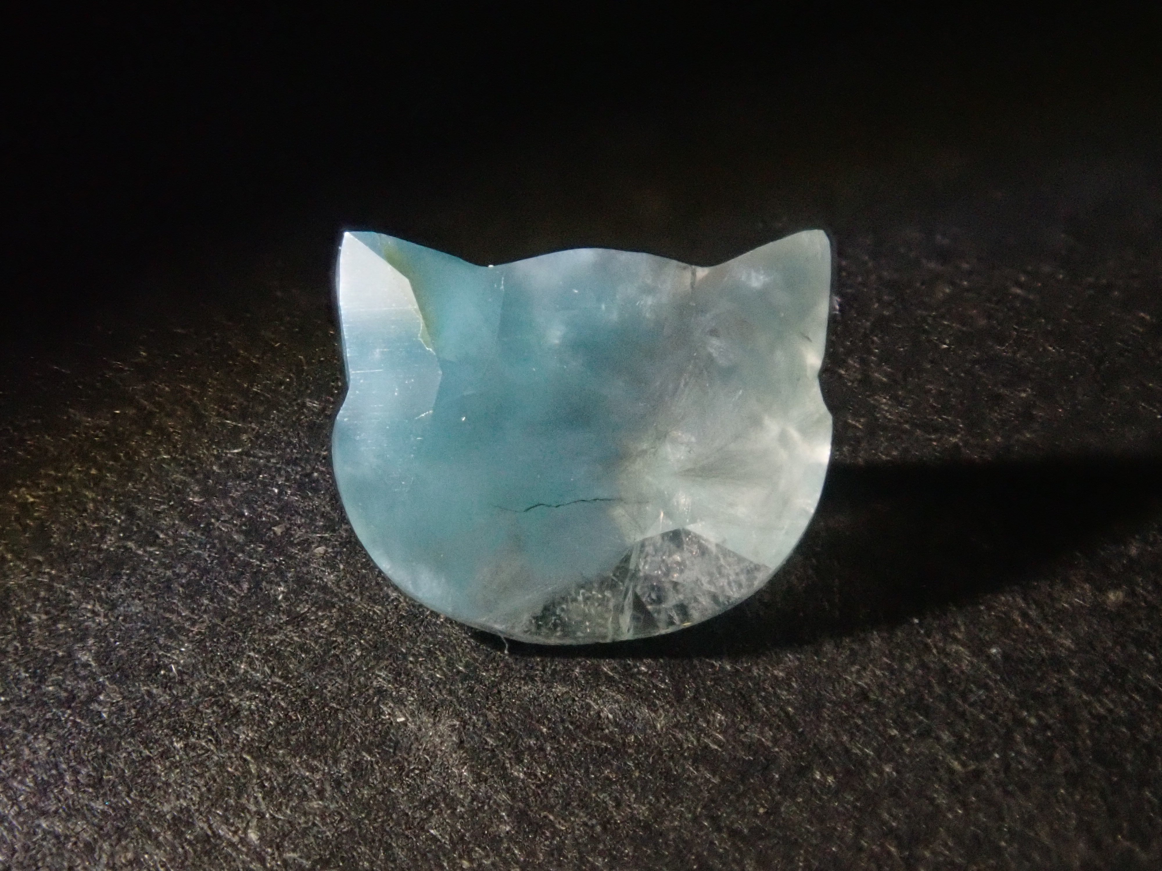 《限定6石》ブラジル産メデューサクォーツ(パライバクォーツ)の猫カット1石ルース(6mm)《複数購入割引有》