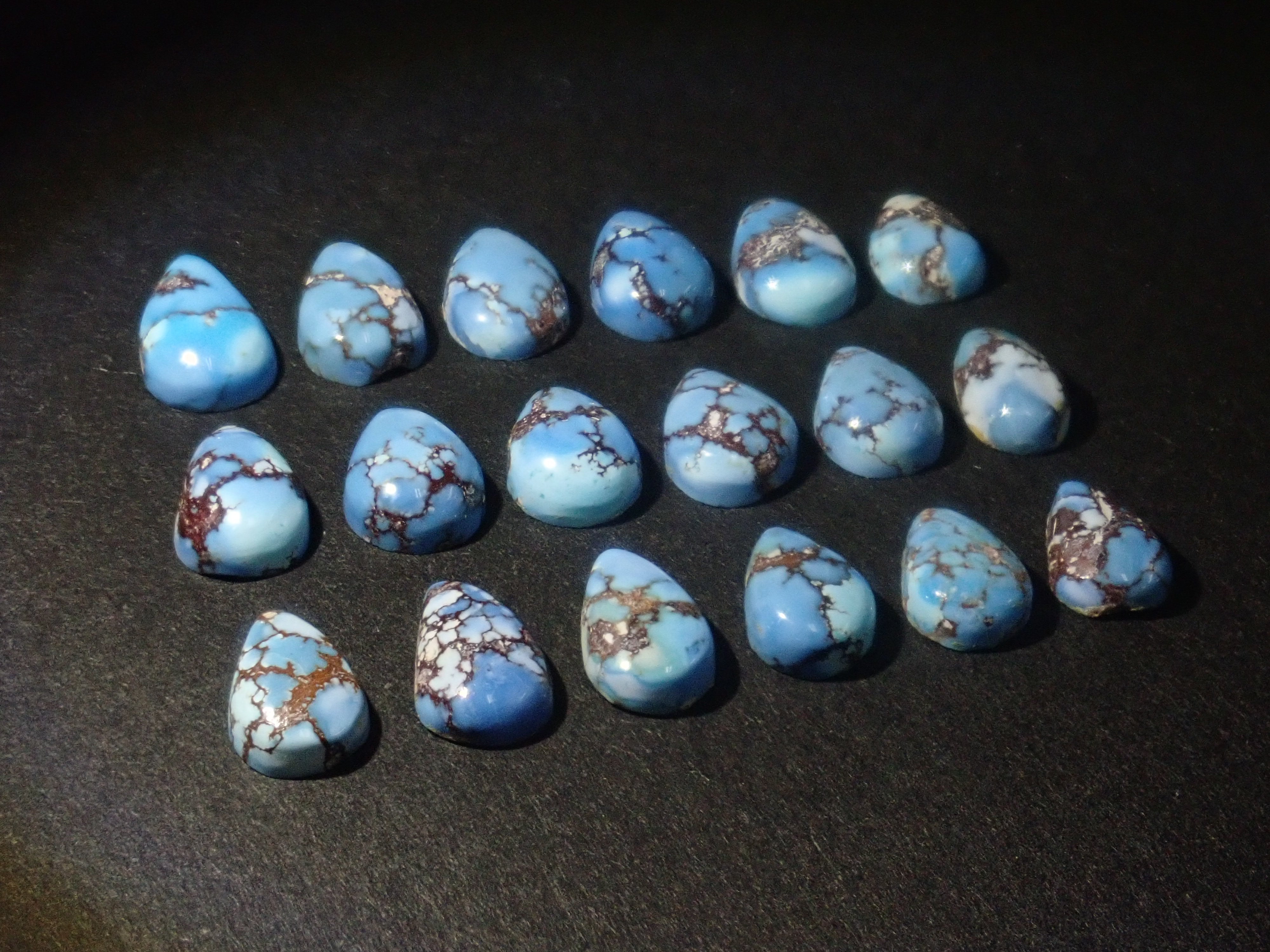 【1/24 22時販売】《限定18石》カザフスタン産ゴールデンヒルターコイズ(トルコ石,12月誕生石,平均1.3ct)《複数購入割引有》