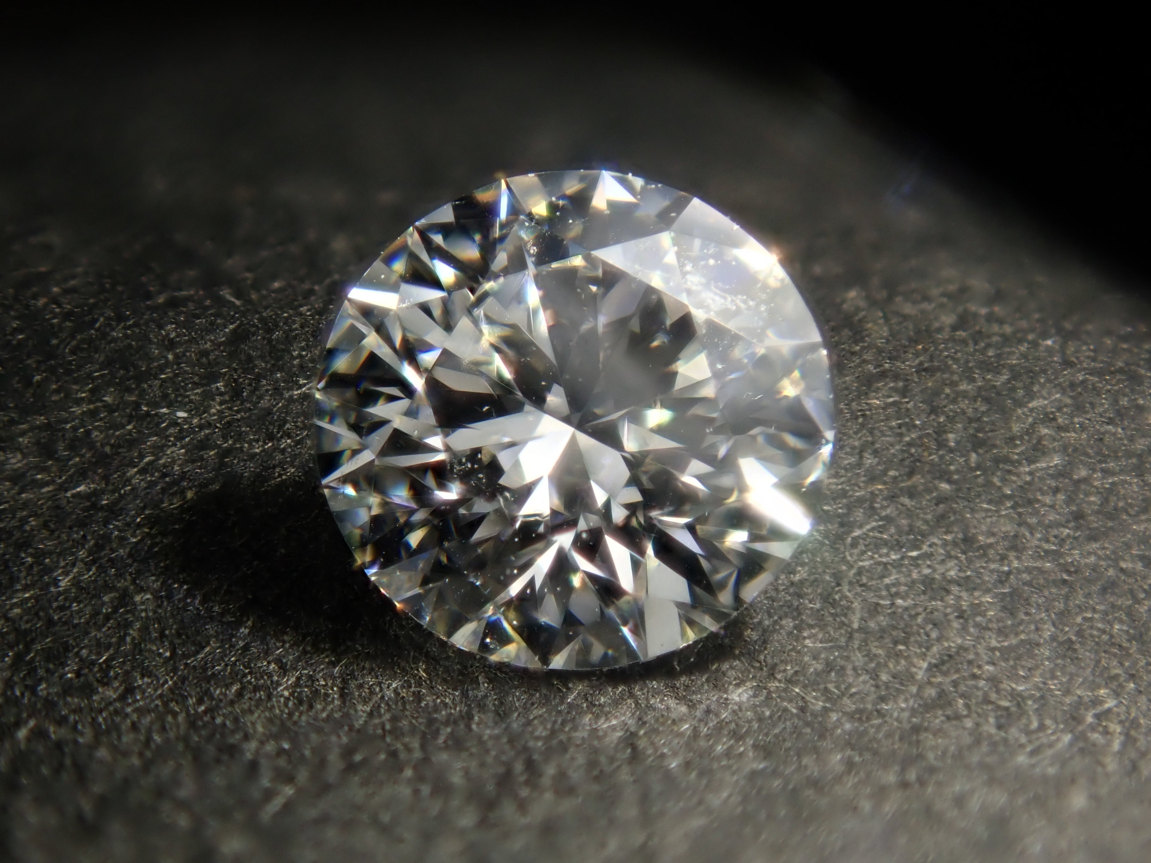 インターナリーダイヤモンド 0.25ルース(E, IF, 3Excellent) GIA