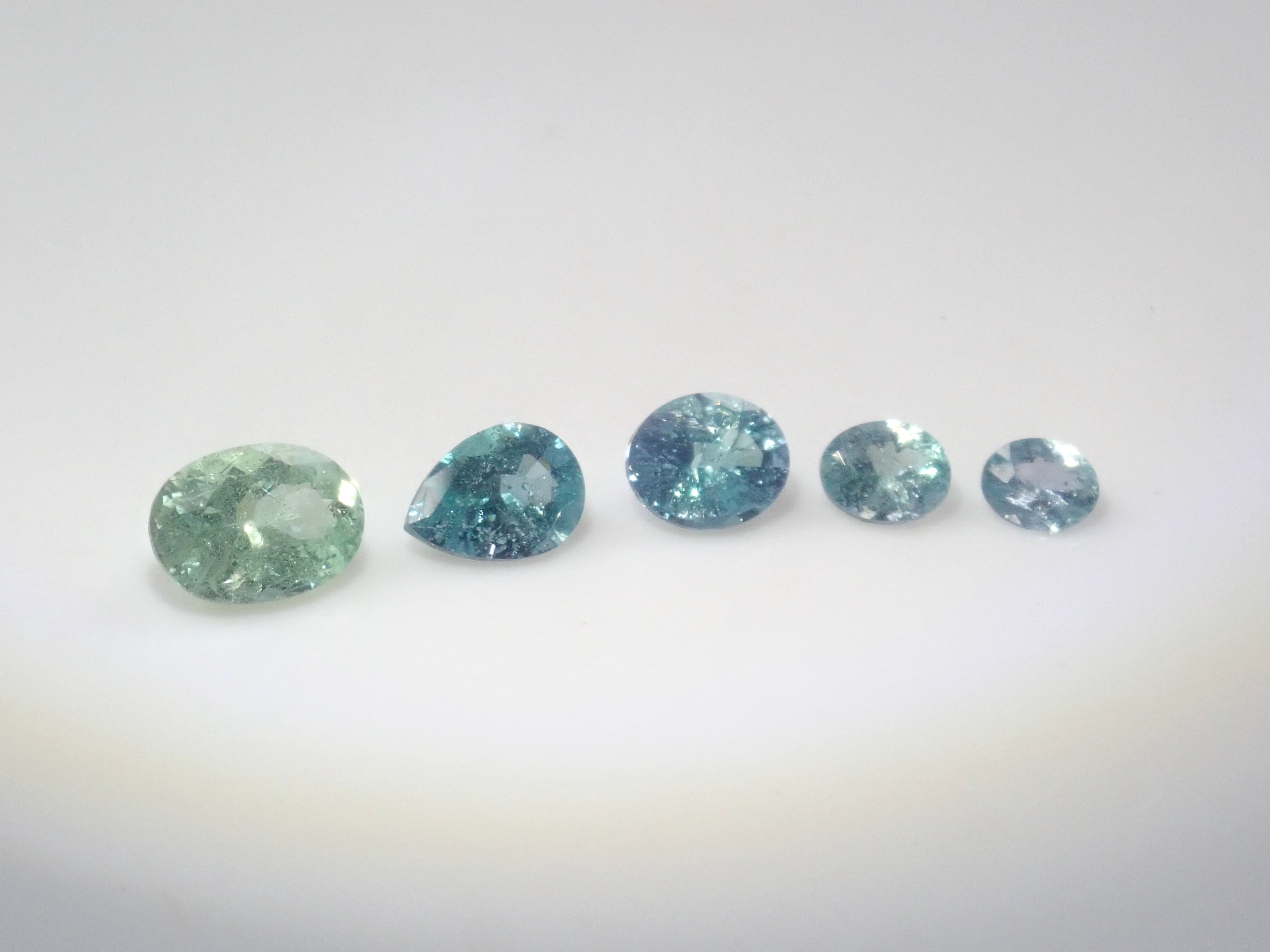 【1/24 22時販売】《限定15石》コーネルピンガチャ💎タンザニア産コーネルピン0.413ct(プリズマティン) 日独鑑付きが当たる(さらにKEN氏コーネルピンプレゼント)《複数購入割引有》