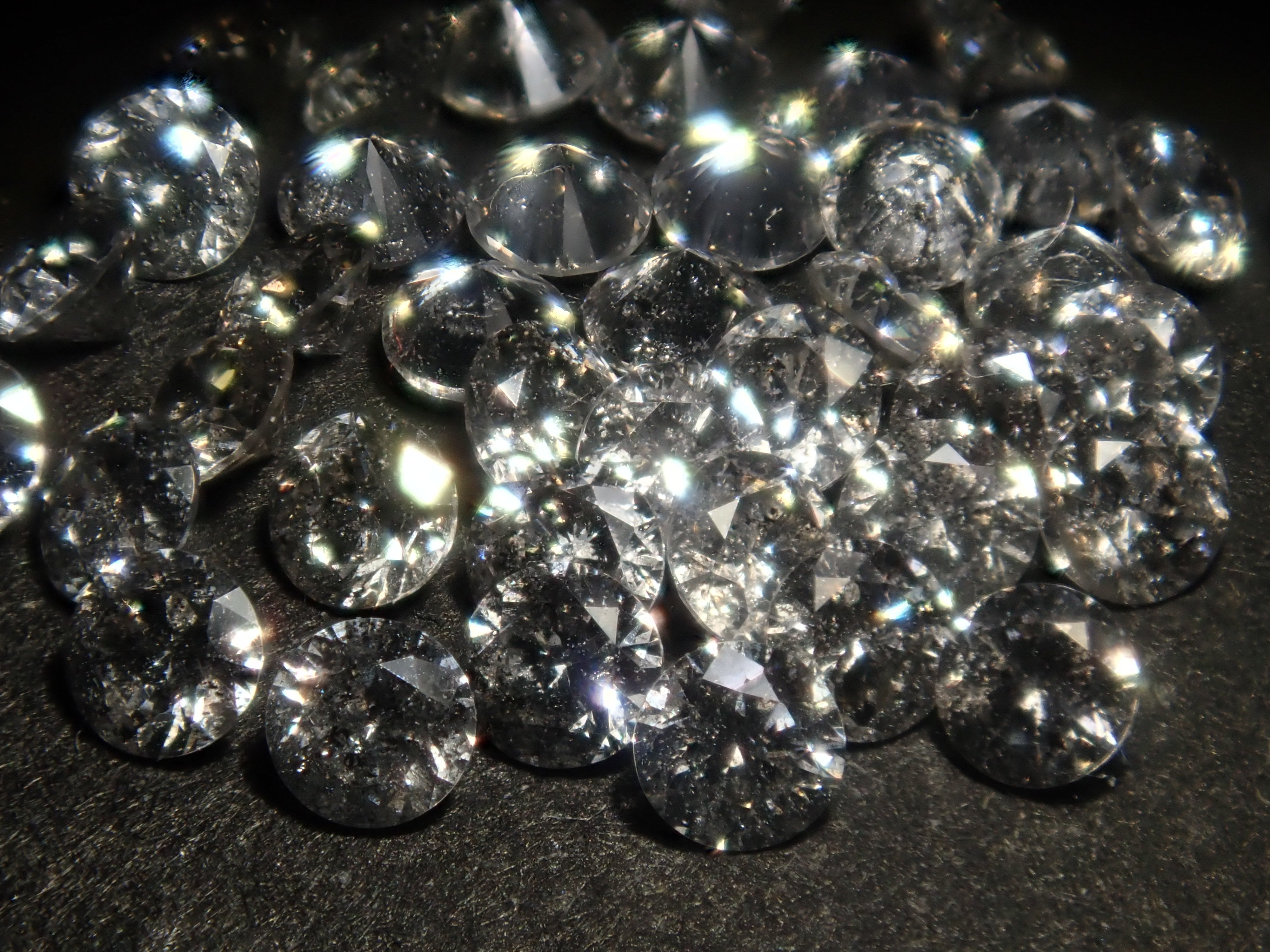 【12/7 22時販売】《限定40石》ソルトアンドペッパーダイヤモンド(2mm,メレダイヤモンド)1石ルース《複数購入割引有》