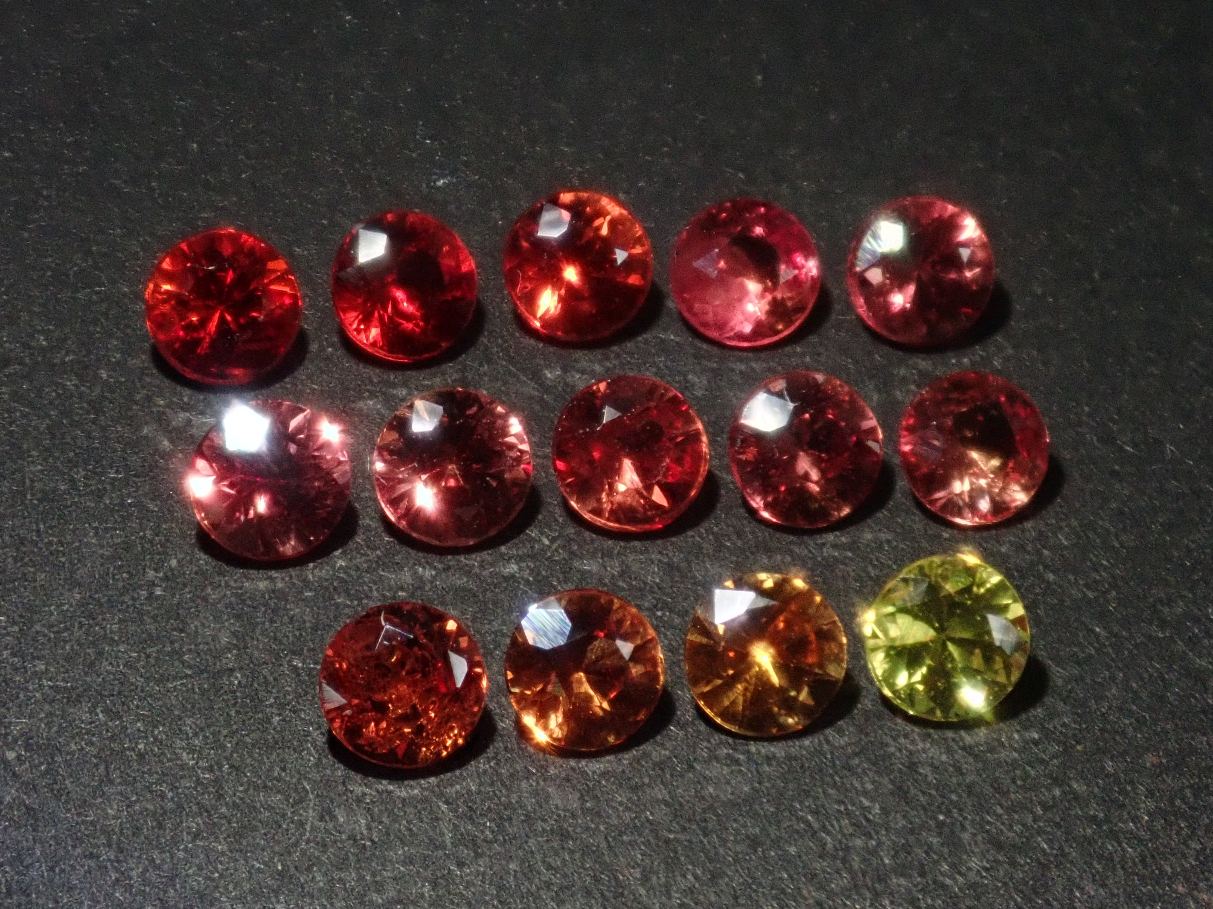 【9/21 22時販売】《限定14石》拡散加熱サファイア(3.5mm,KEN氏カット)1石ルース《複数購入割引有》