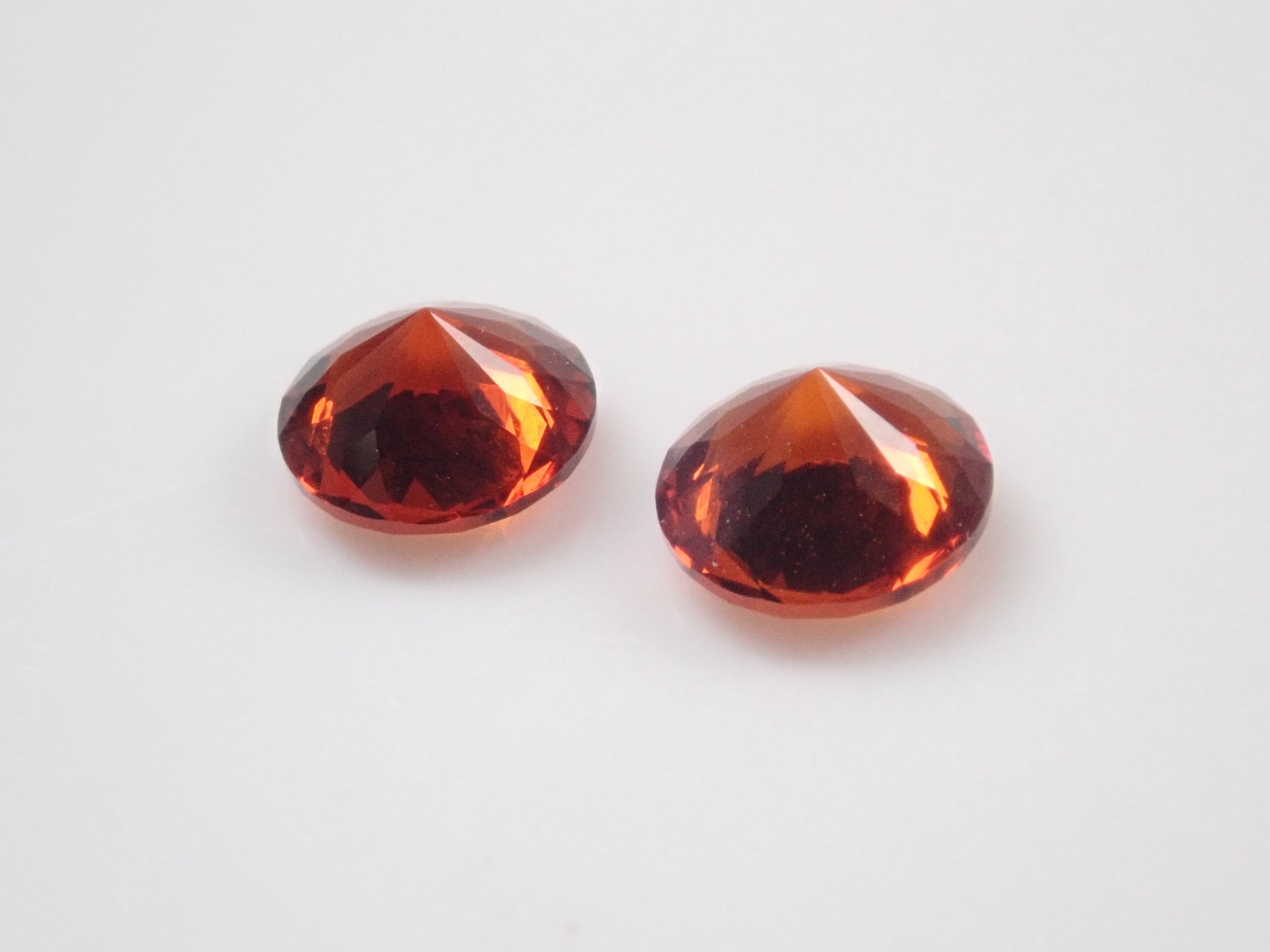 《限量2顆》1顆巴西馬德拉黃水晶,散裝(圓形切割,4.7毫米)《多買有折扣》