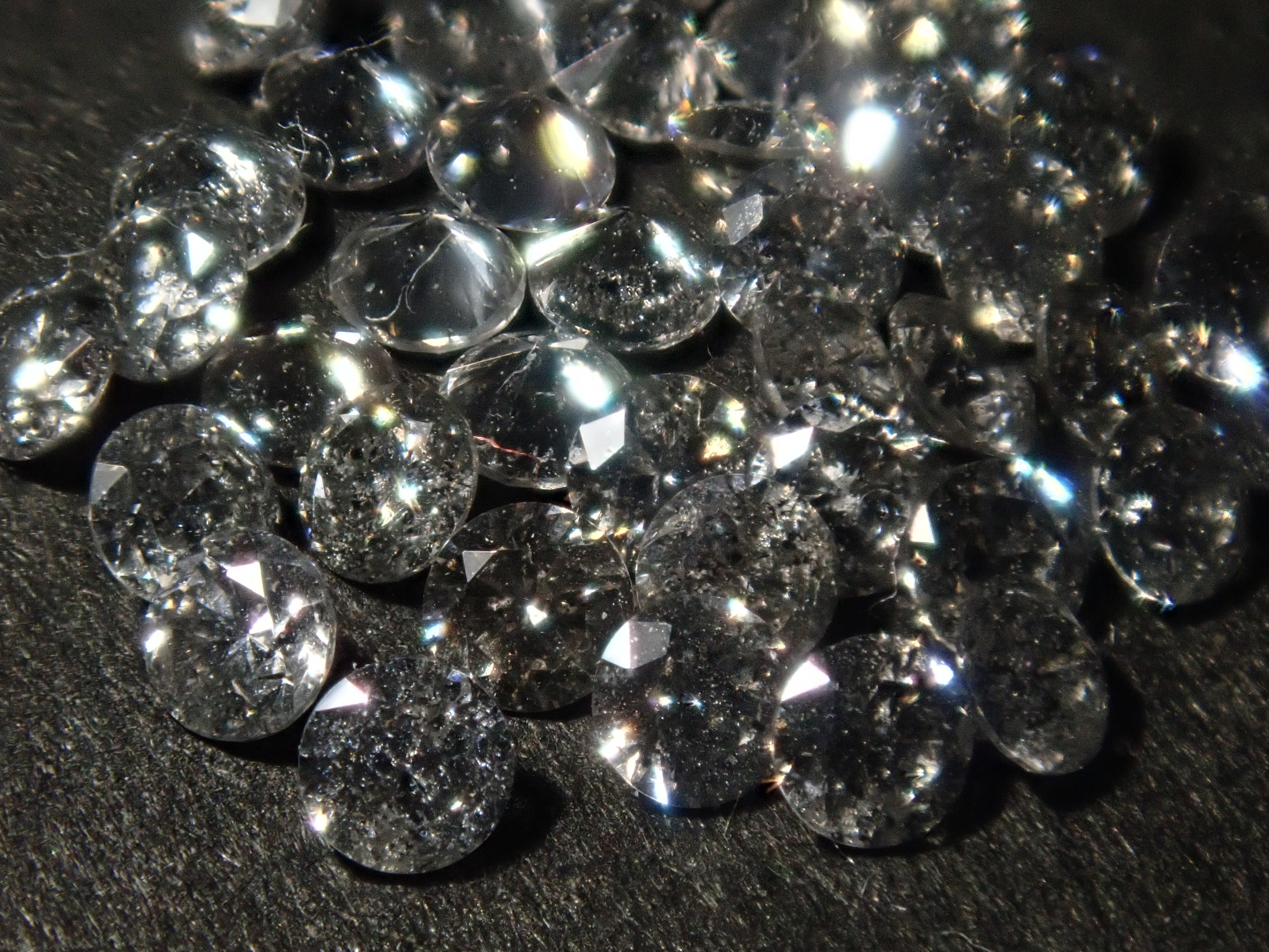 【12/7 22時販売】《限定40石》ソルトアンドペッパーダイヤモンド(2mm,メレダイヤモンド)1石ルース《複数購入割引有》