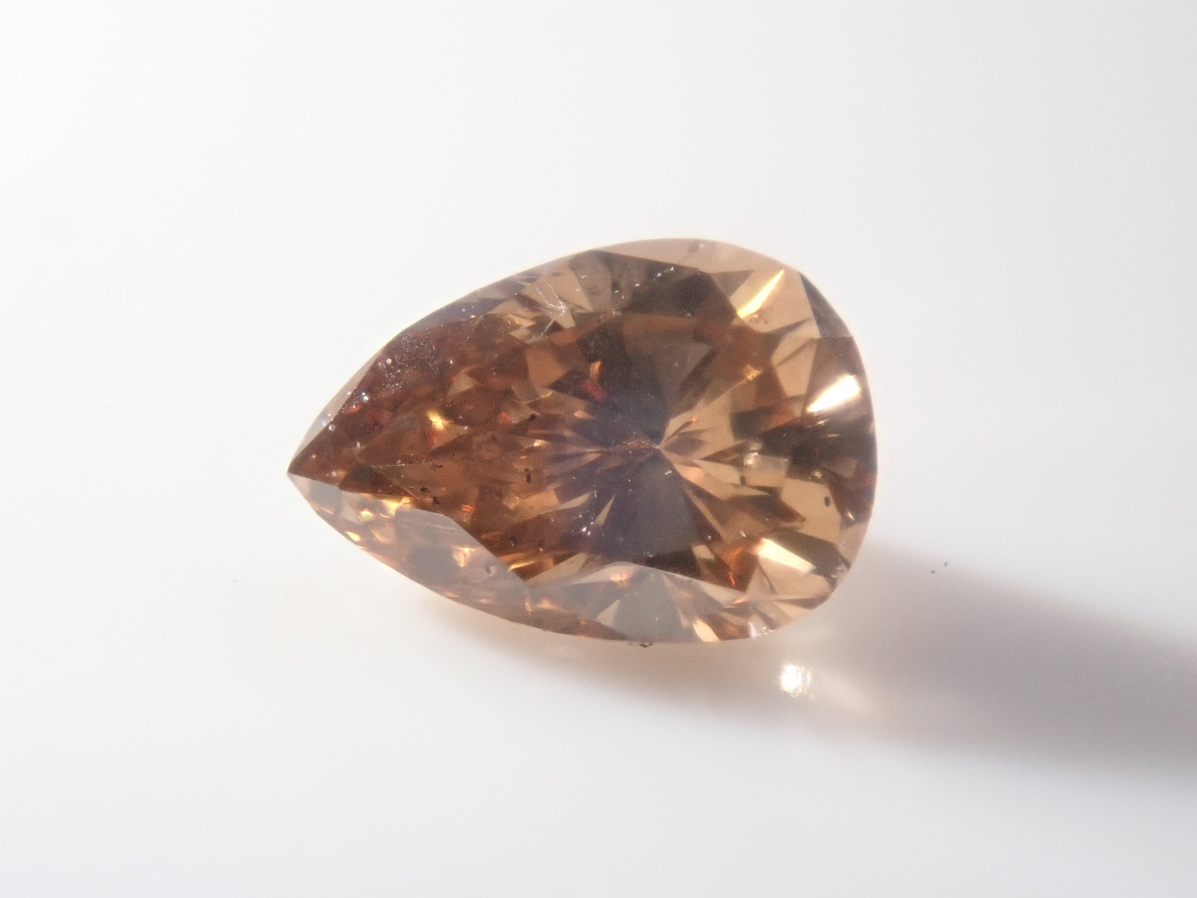 【4/18 22時販売】《限定5石》蛍光タイプのブラウンダイヤモンド1石ルース(ペアシェイプ,SIクラス相当,0.2ctUP)《複数購入割引有》