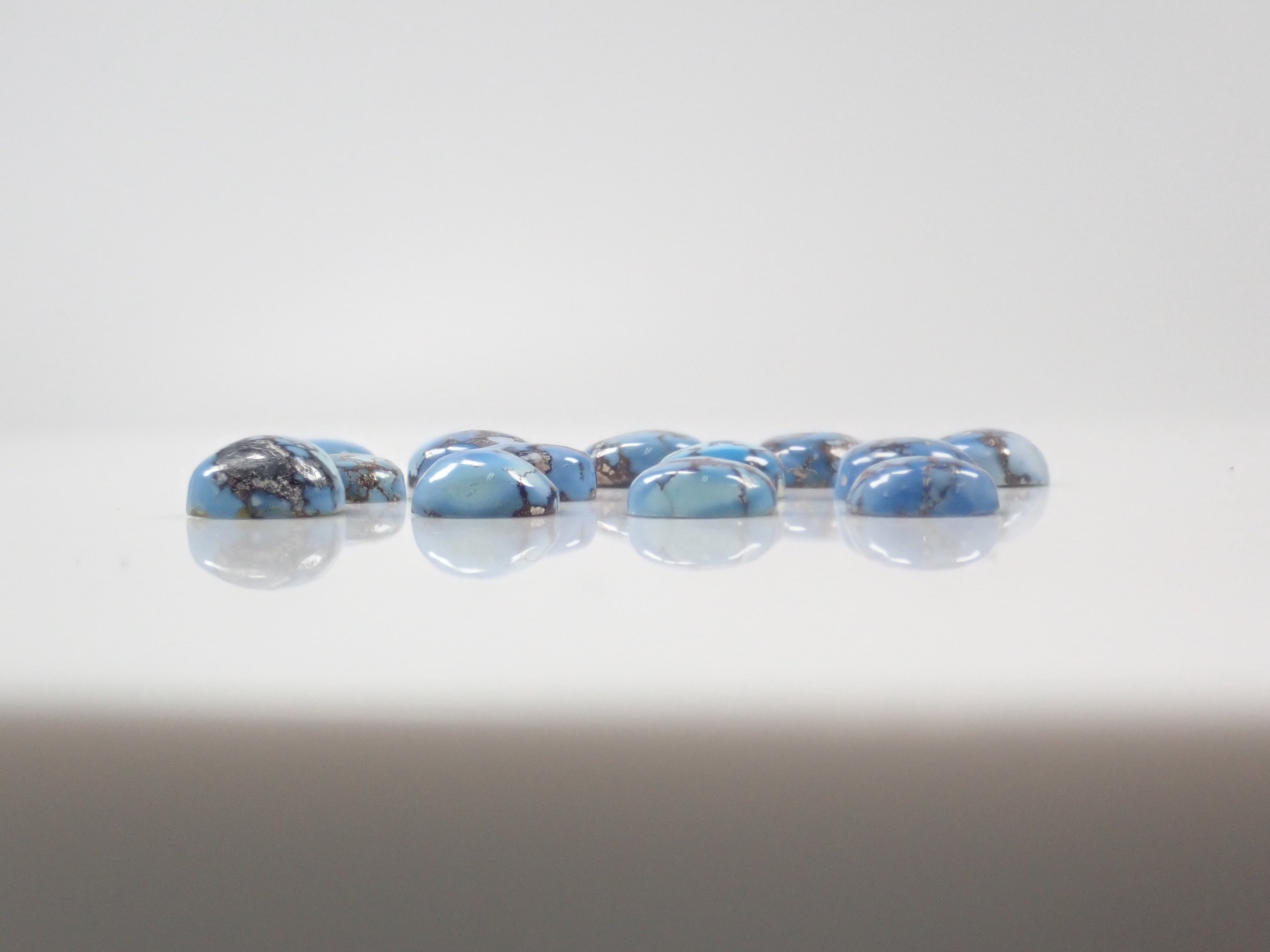 【1/24 22時販売】《限定13石》カザフスタン産ゴールデンヒルターコイズ(トルコ石,12月誕生石,平均2.0ct)《複数購入割引有》