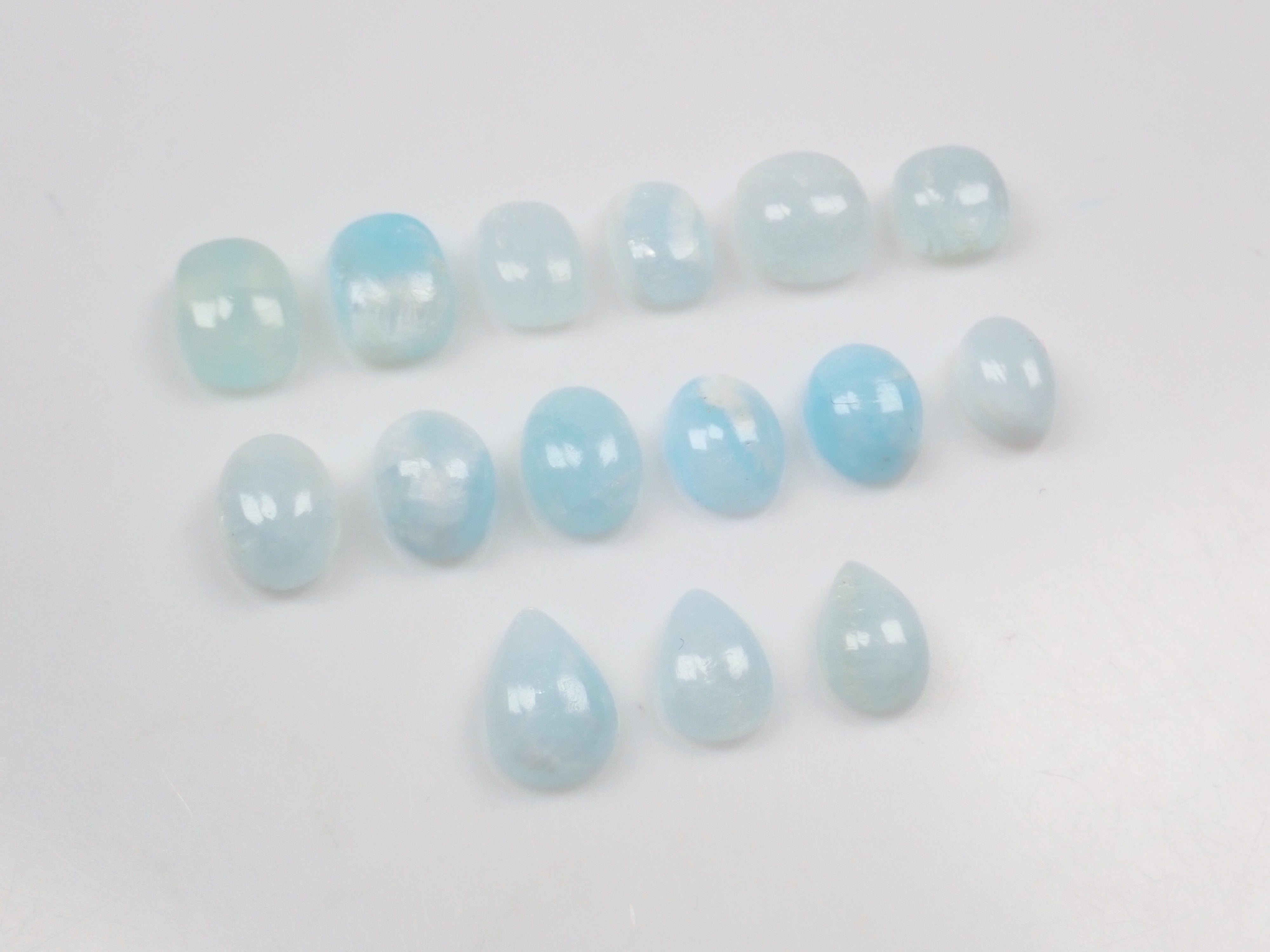 限量 15 顆寶石:1 顆未鑲嵌的菱鋅礦寶石(平均 2 克拉)可享多次購買折扣