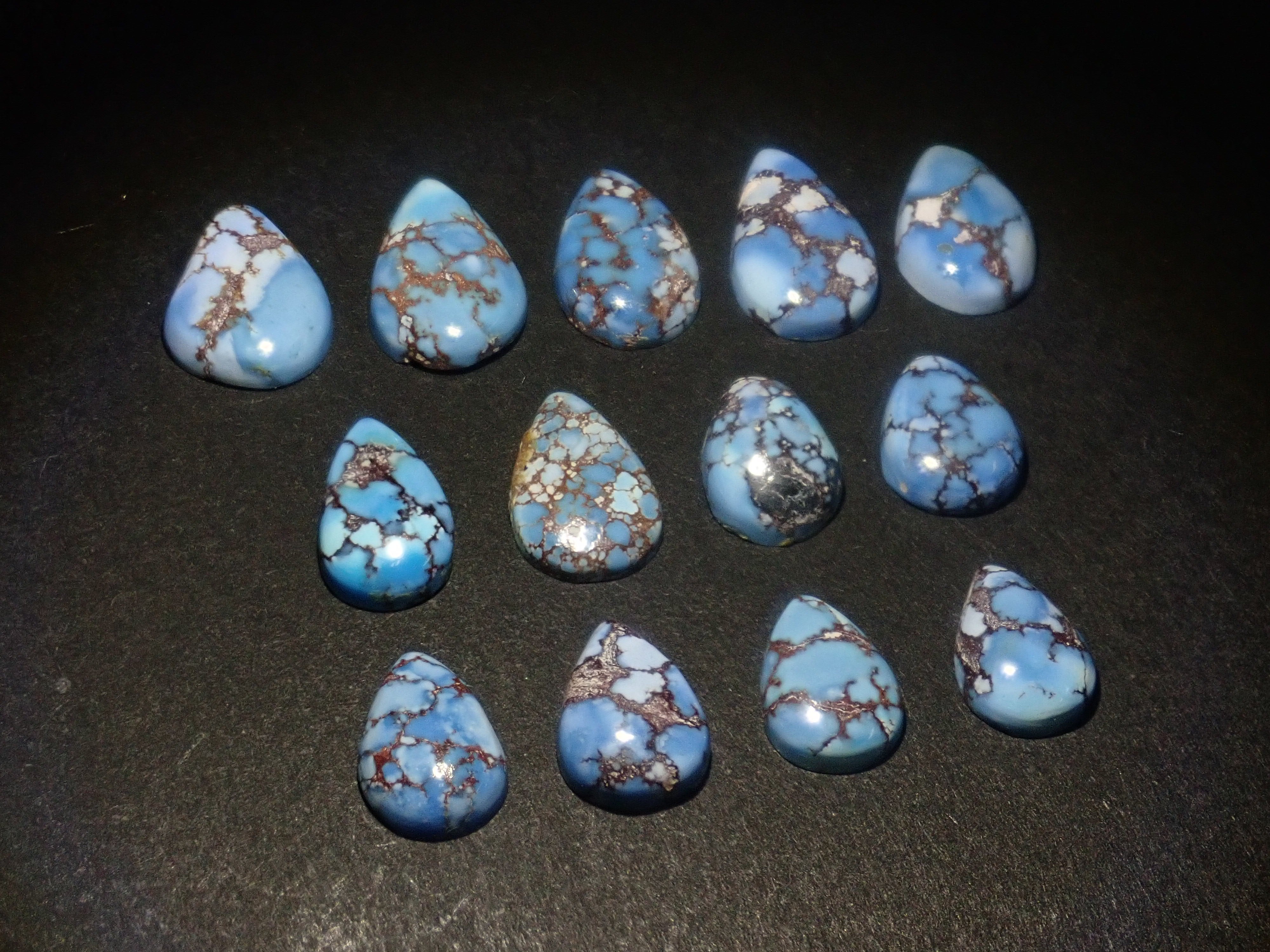 【1/24 22時販売】《限定13石》カザフスタン産ゴールデンヒルターコイズ(トルコ石,12月誕生石,平均2.0ct)《複数購入割引有》